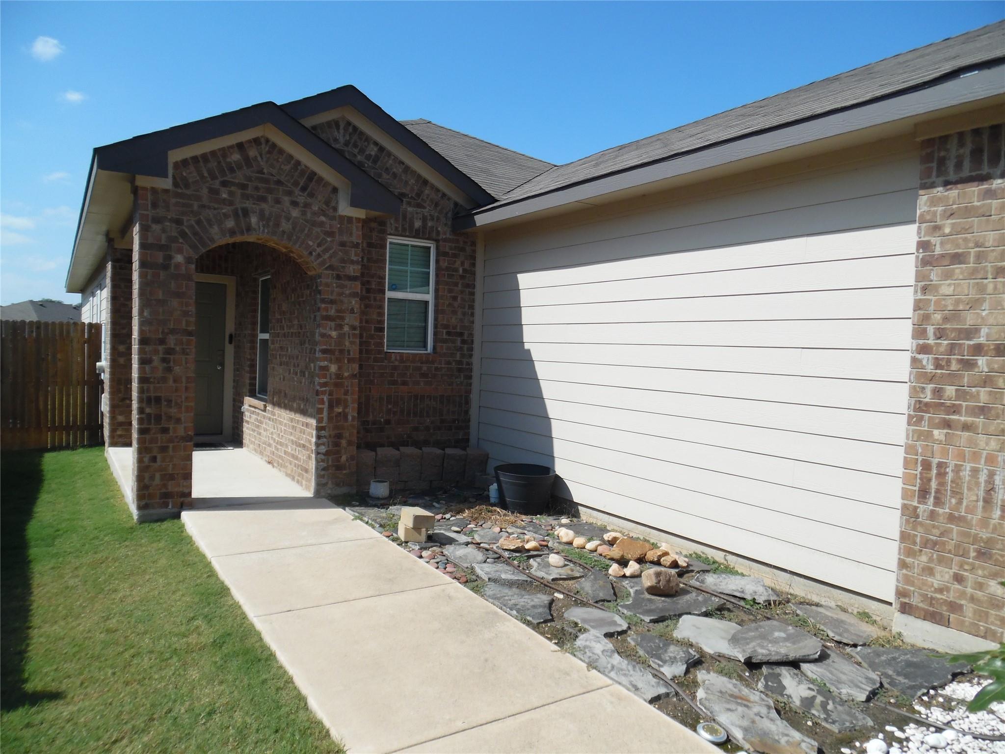 604 Independence Ave, Liberty Hill, TX 78642