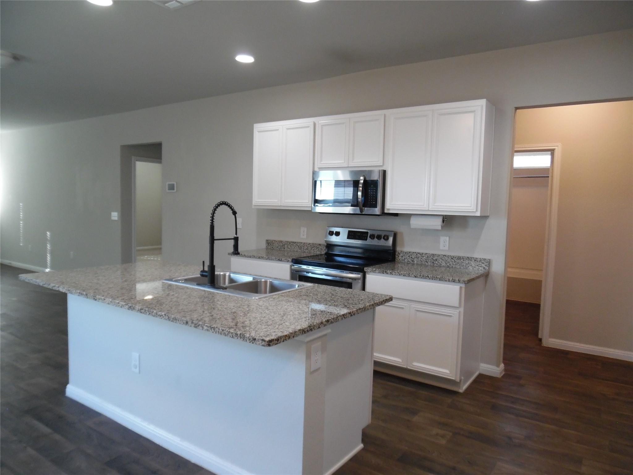 604 Independence Ave, Liberty Hill, TX 78642