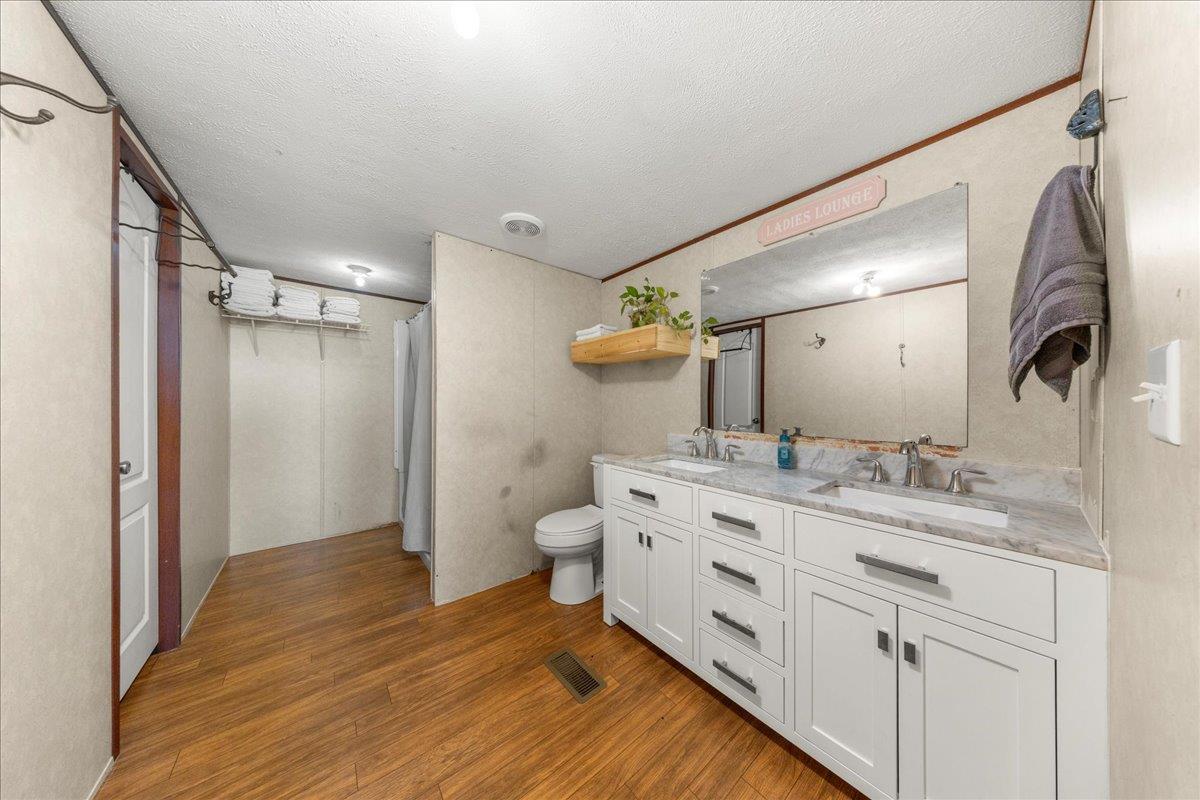 1307 Graef Rd # B, Kyle, TX 78640