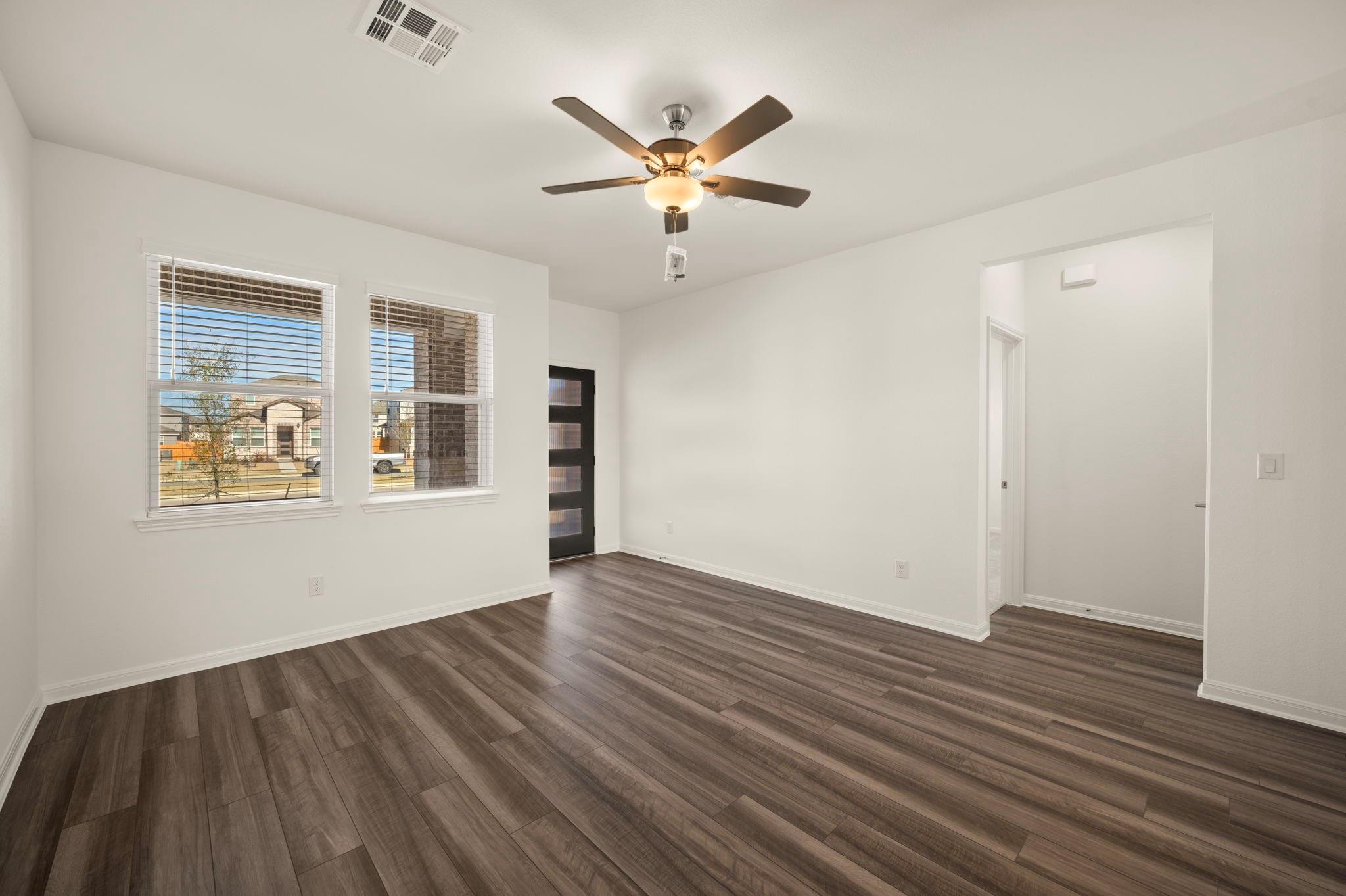 833 Long Run, Liberty Hill, TX 78642