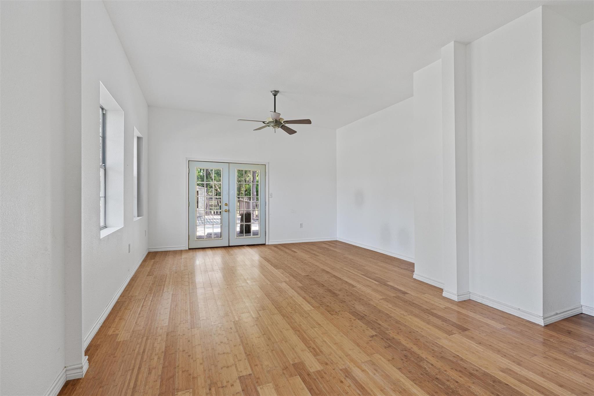 601 Deertrail Dr, San Marcos, TX 78666