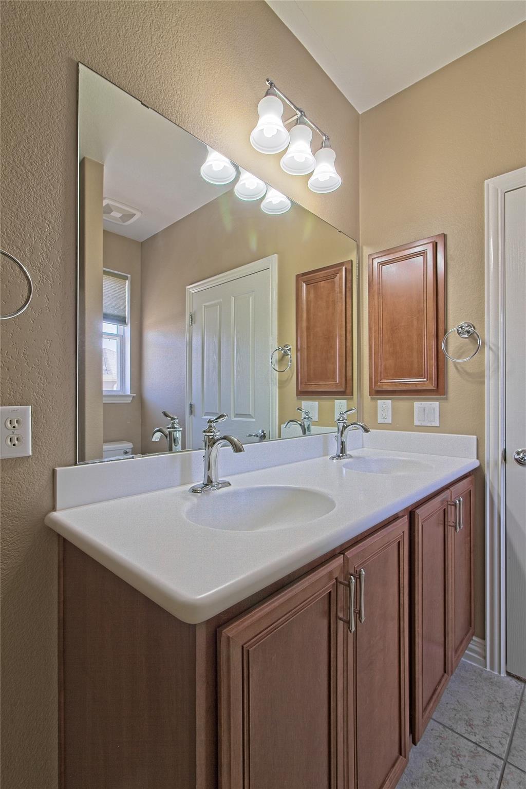 411 Capote Peak Dr, Georgetown, TX 78633