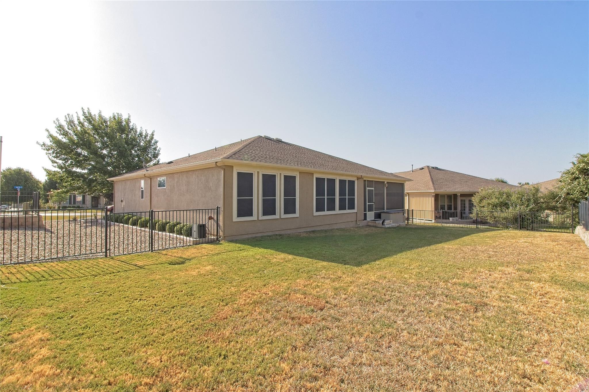 411 Capote Peak Dr, Georgetown, TX 78633