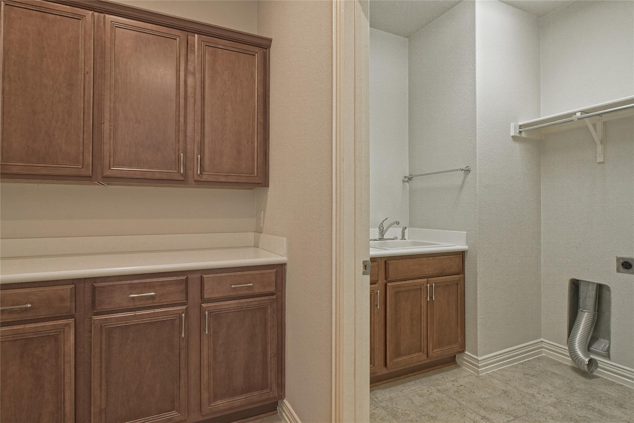 411 Capote Peak Dr, Georgetown, TX 78633