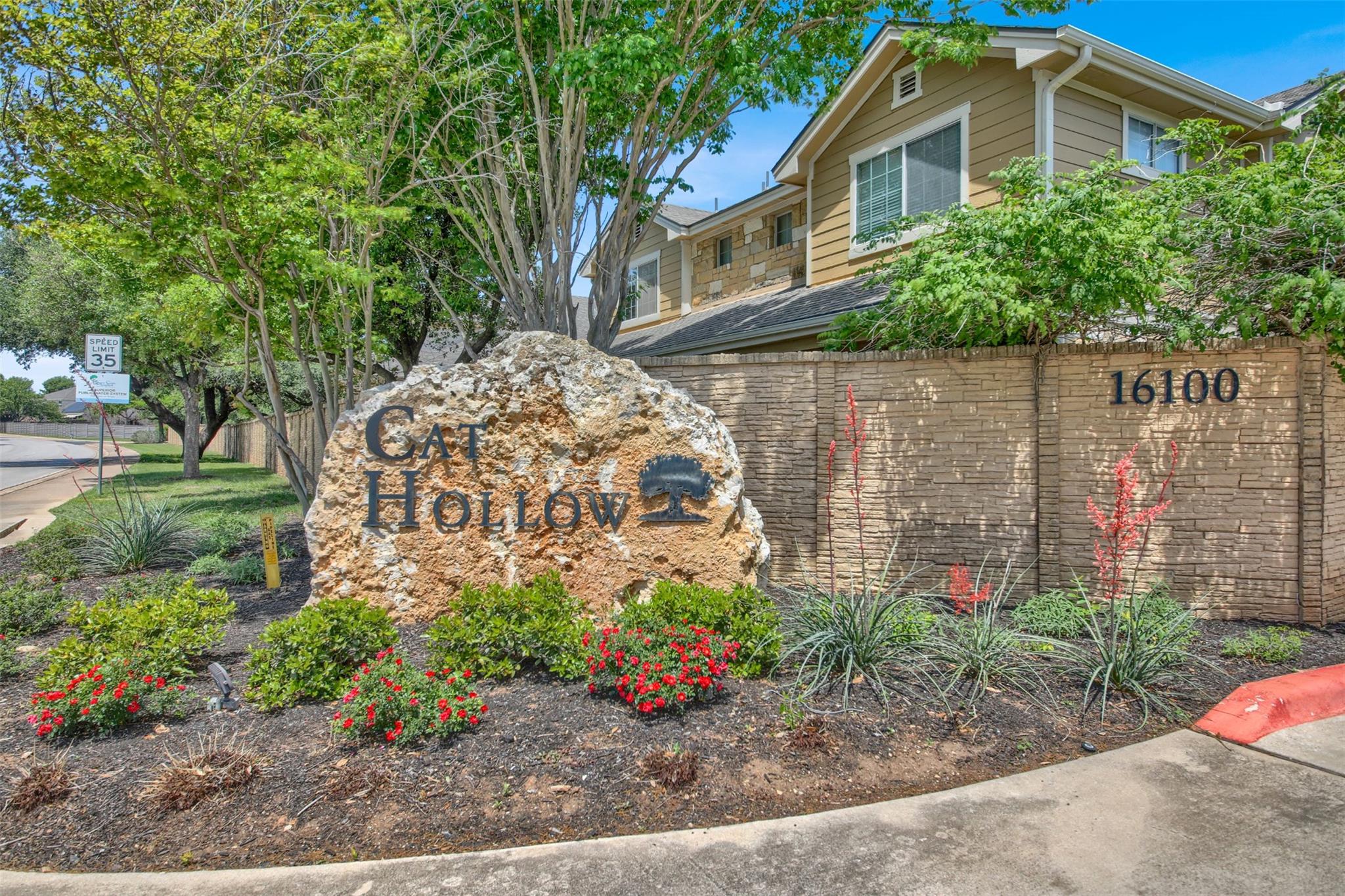 16100 South Great Oaks #2202 Dr, Round Rock, TX 78681