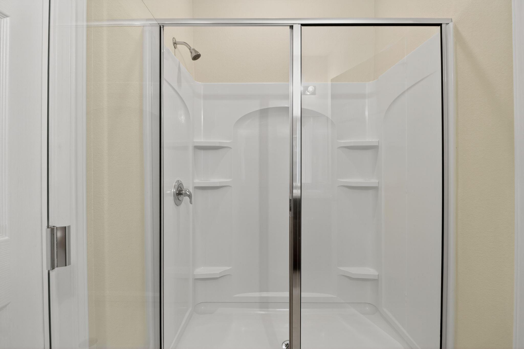 137 Miracle Dr, Jarrell, TX 76537