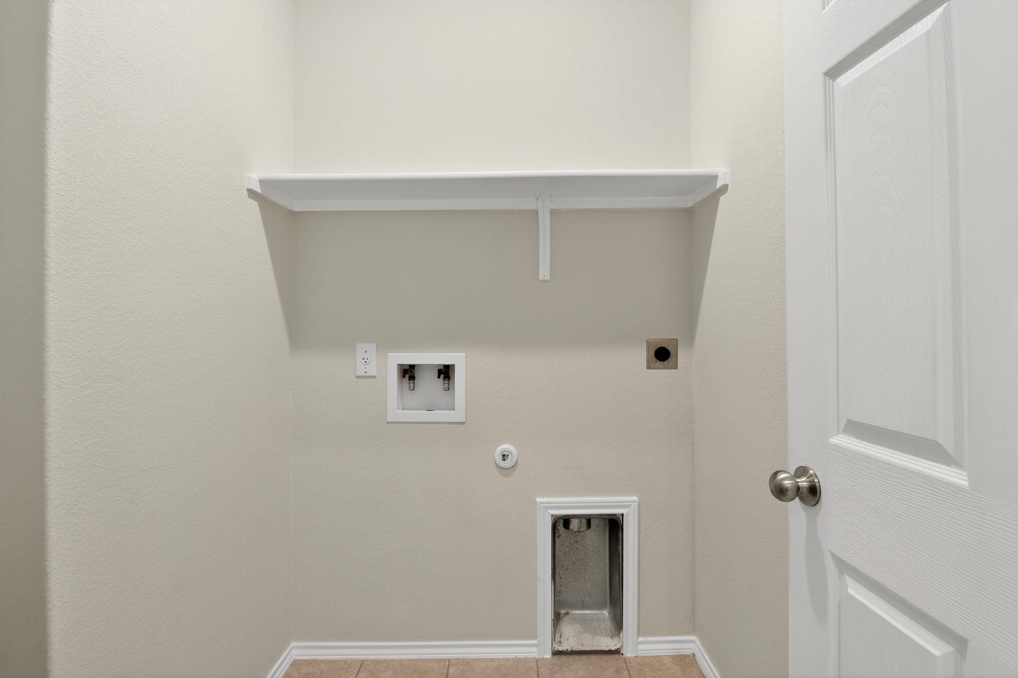 137 Miracle Dr, Jarrell, TX 76537