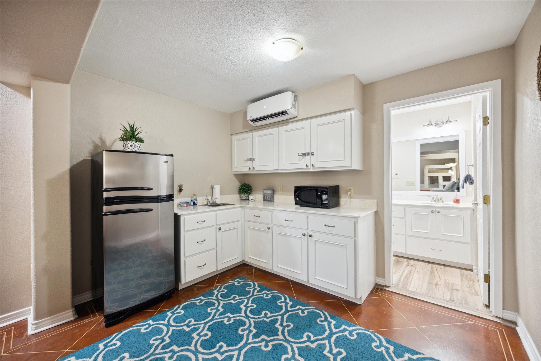 2232 Glenn Dr, Canyon Lake, TX 78133