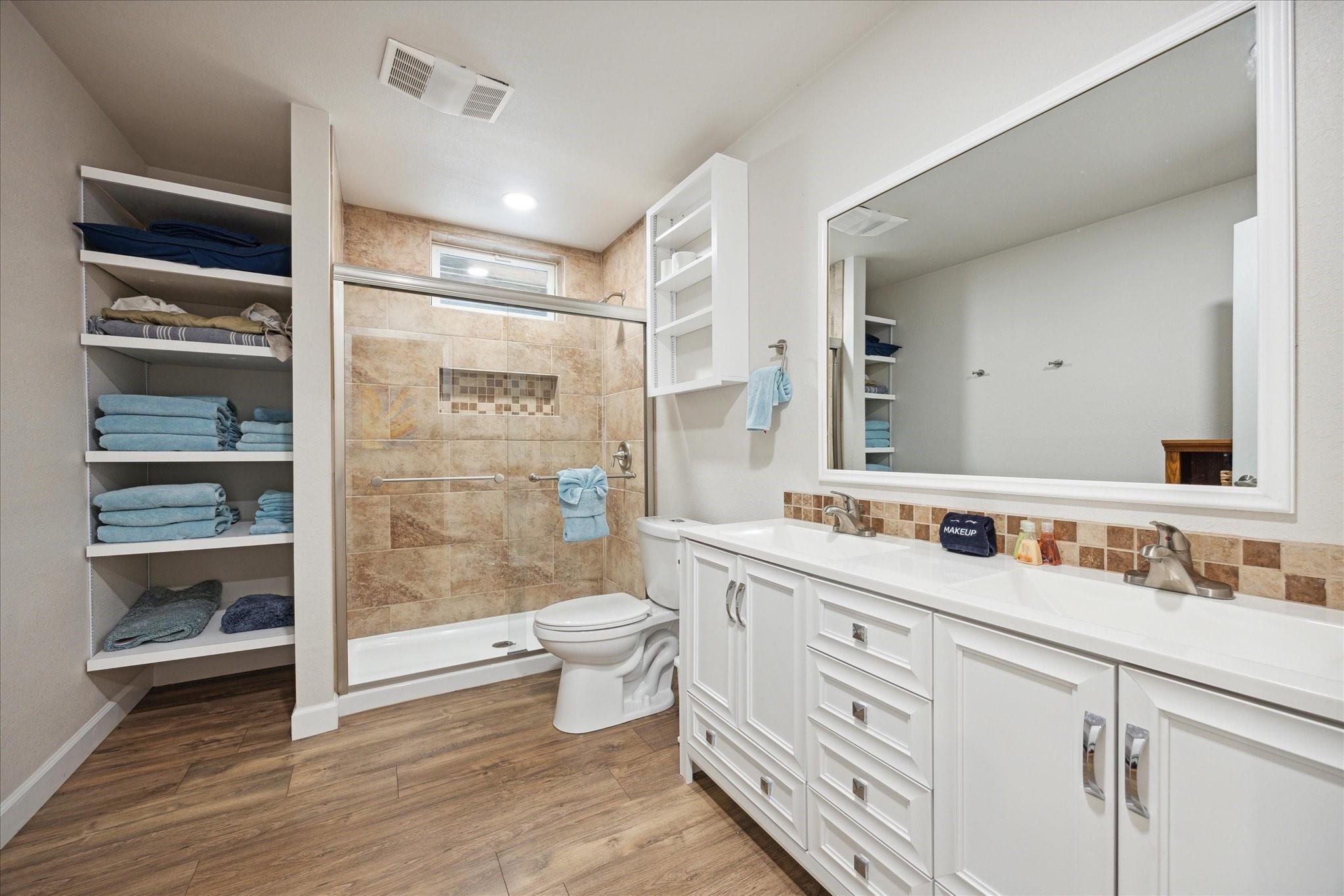 2232 Glenn Dr, Canyon Lake, TX 78133