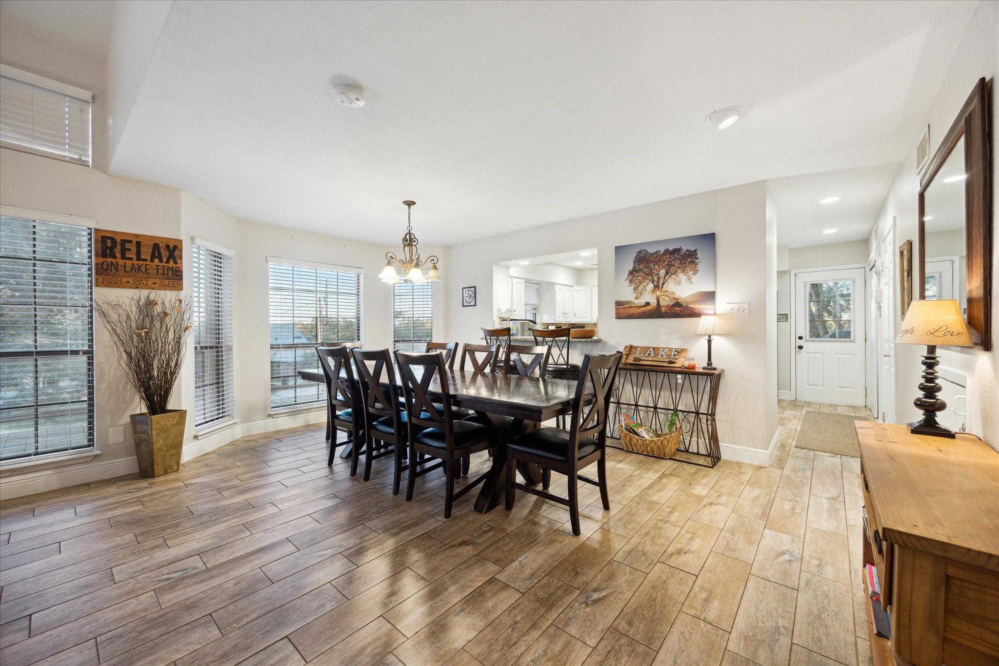 2232 Glenn Dr, Canyon Lake, TX 78133