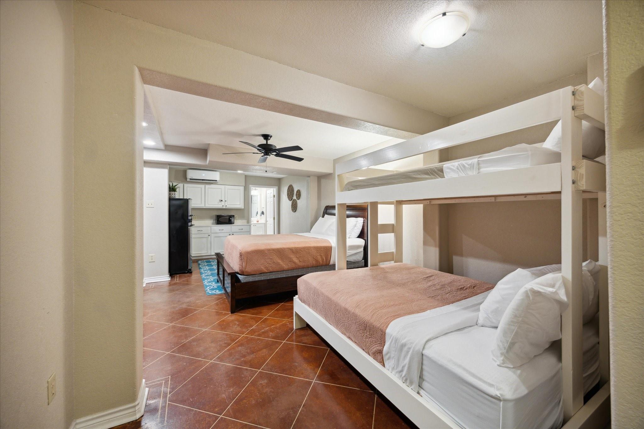 2232 Glenn Dr, Canyon Lake, TX 78133