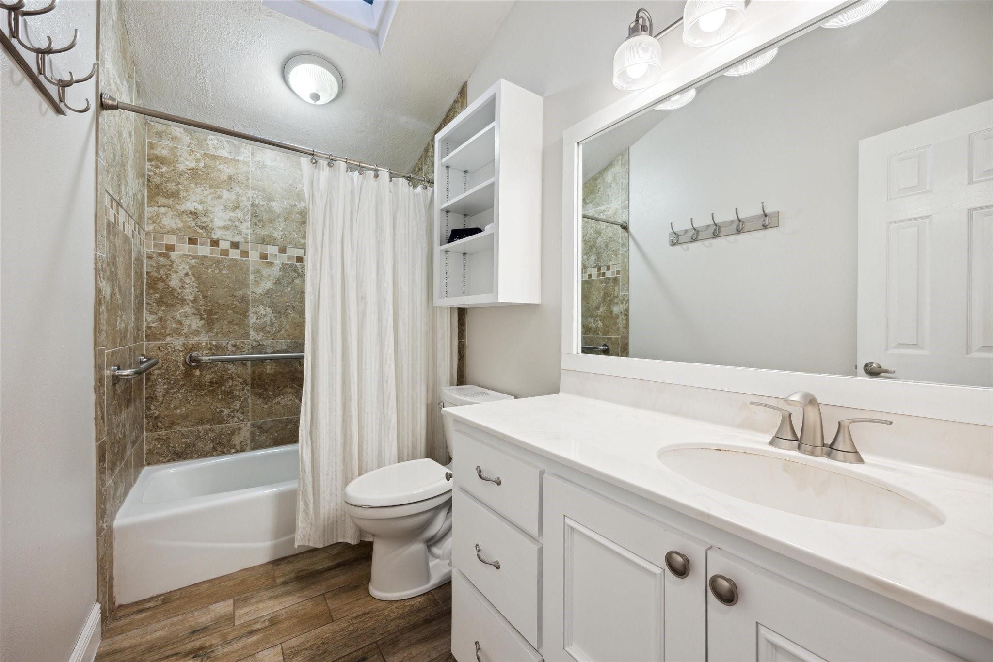 2232 Glenn Dr, Canyon Lake, TX 78133