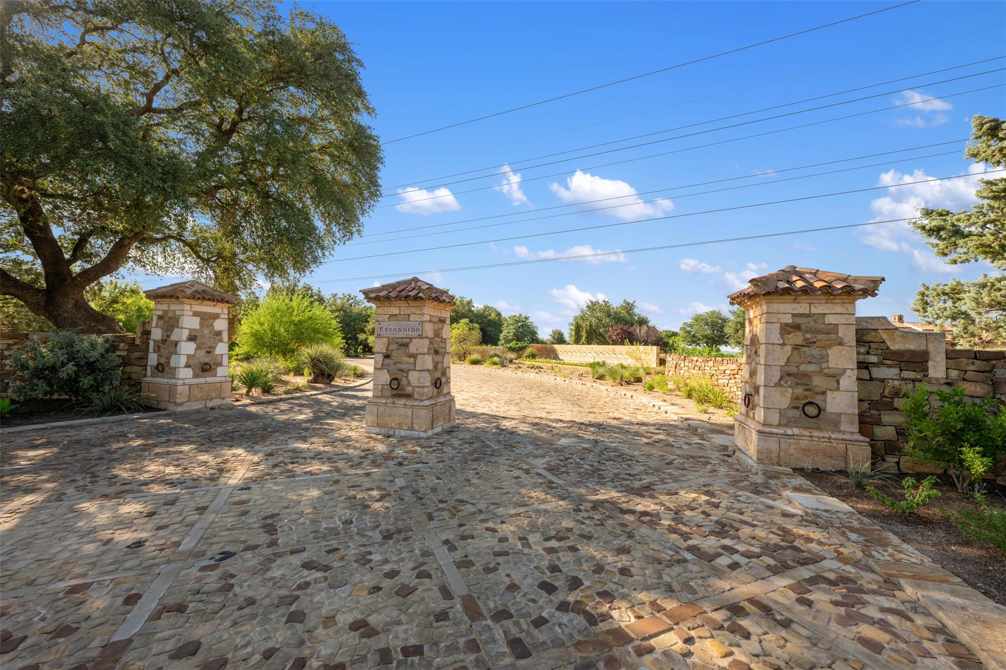 51 Encantada, Horseshoe Bay, TX 78657