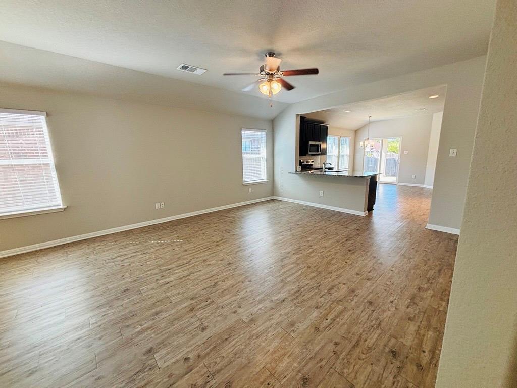 1320 Walden Pond Dr, Pflugerville, TX 78660