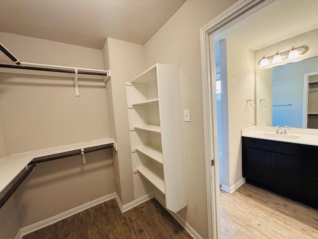 1320 Walden Pond Dr, Pflugerville, TX 78660