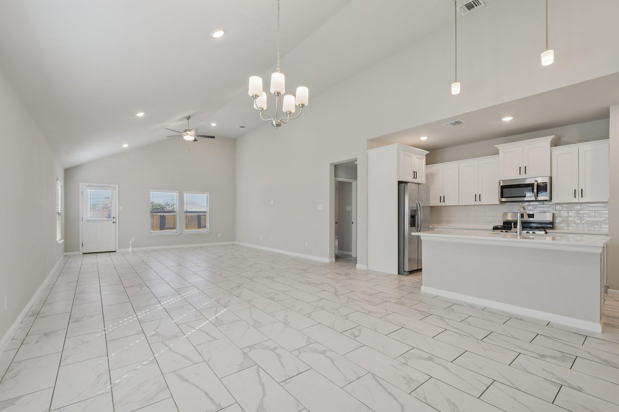 112 Comet Pointe Dr, Georgetown, TX 78628