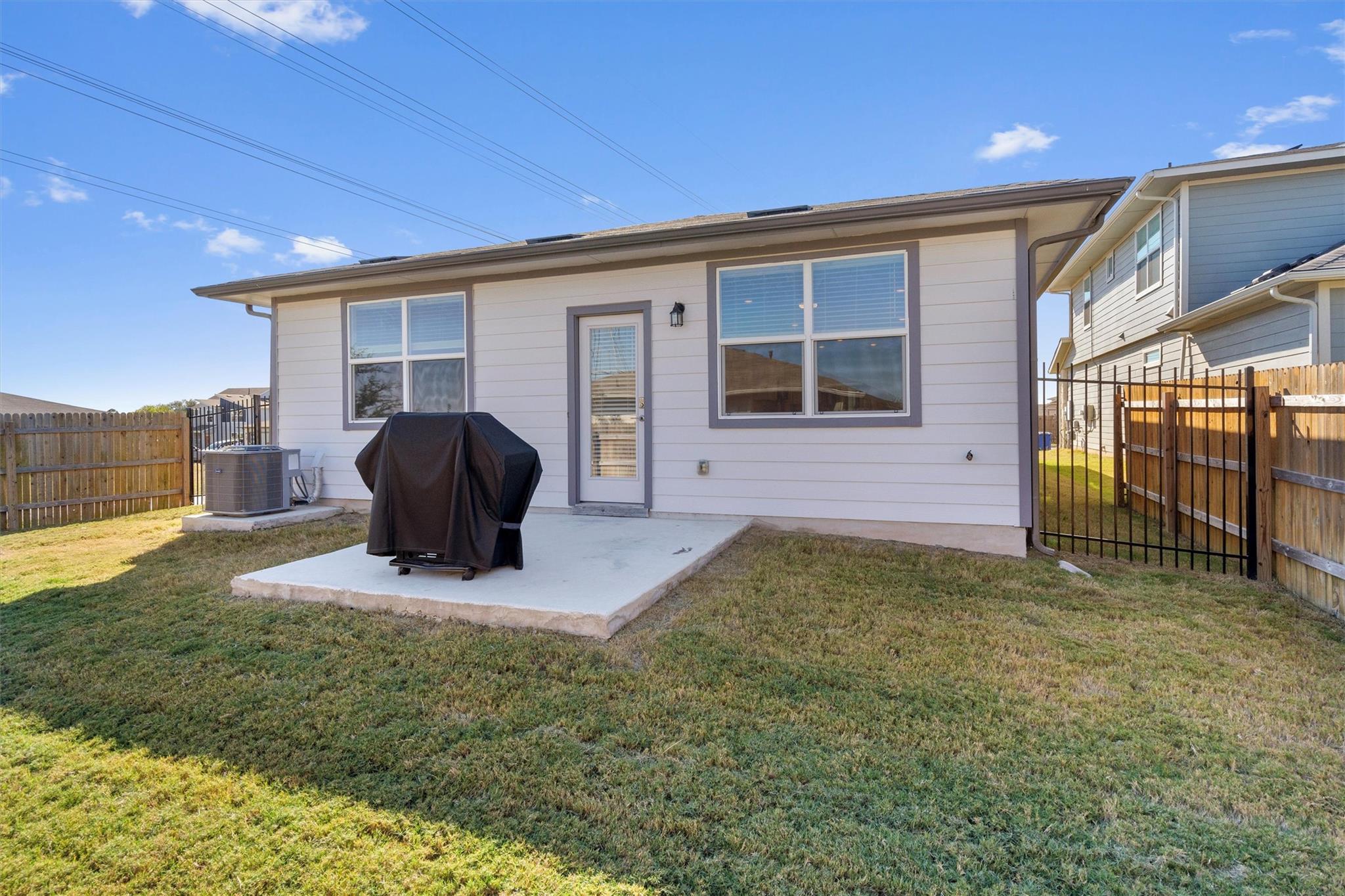 8206 Linda Michelle Ln, Austin, TX 78724