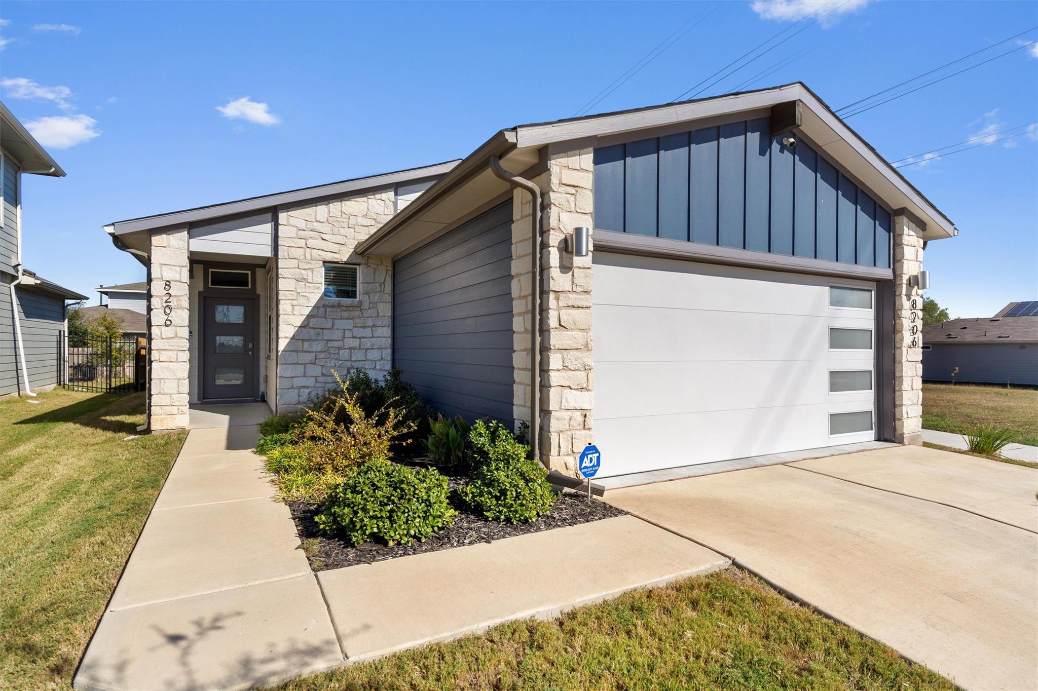 8206 Linda Michelle Ln, Austin, TX 78724