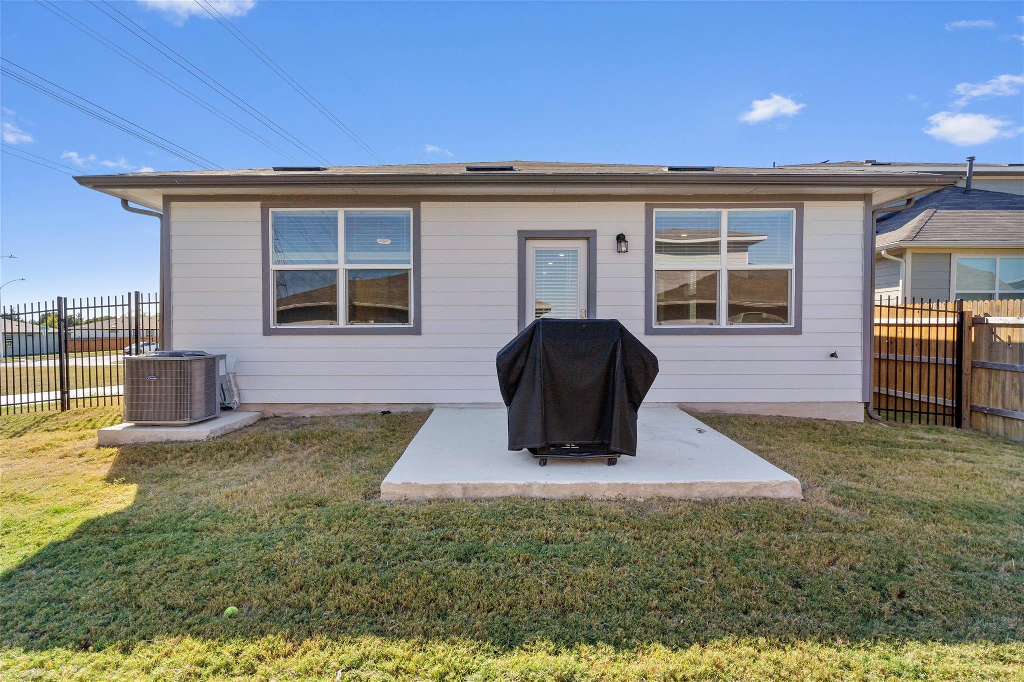 8206 Linda Michelle Ln, Austin, TX 78724