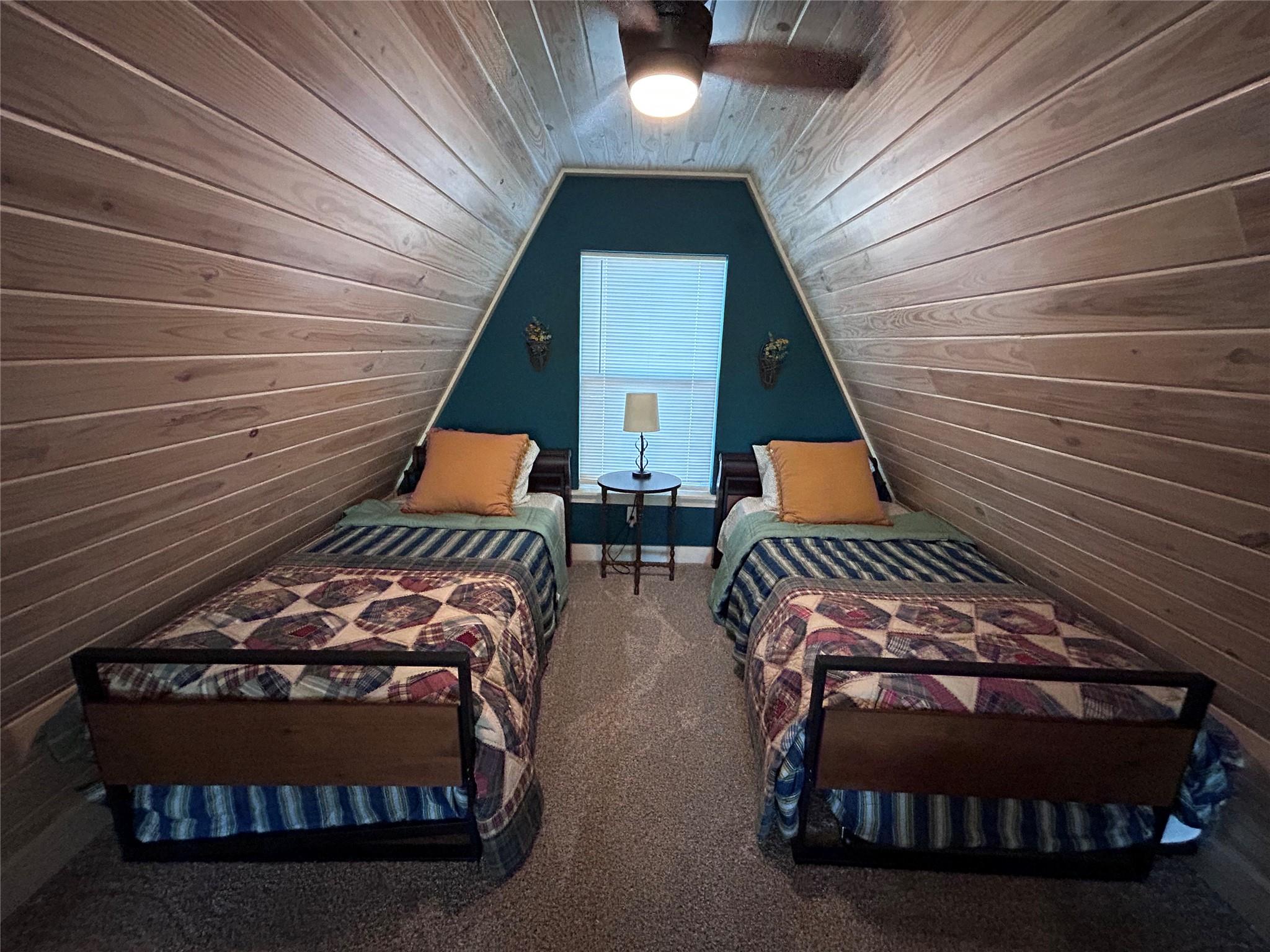 232 Clear Lake Drive Dr, La Grange, TX 78945