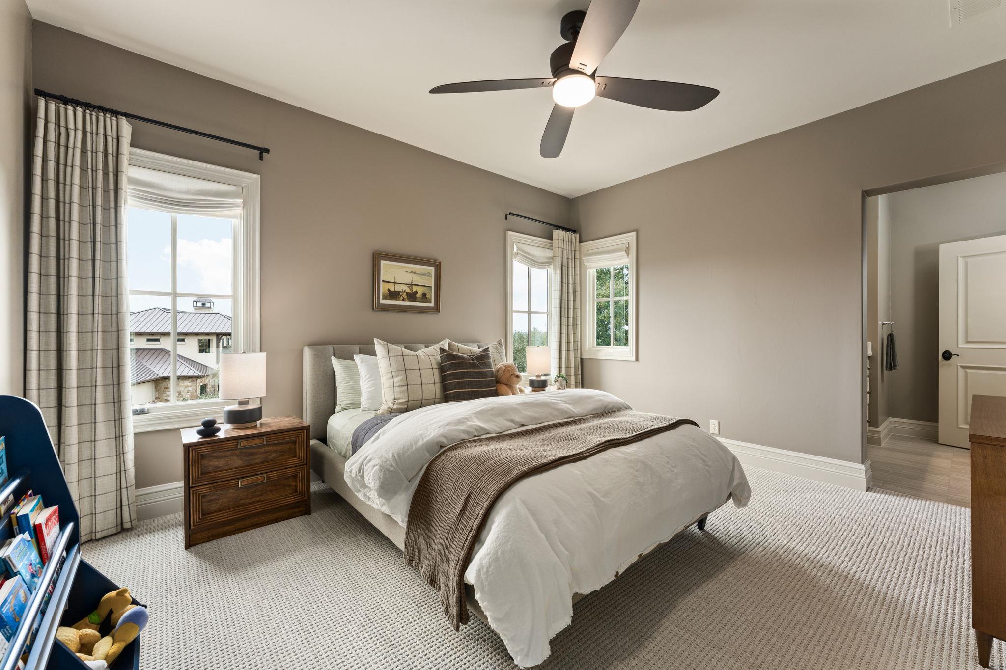 17600 Flagler Dr, Austin, TX 78738