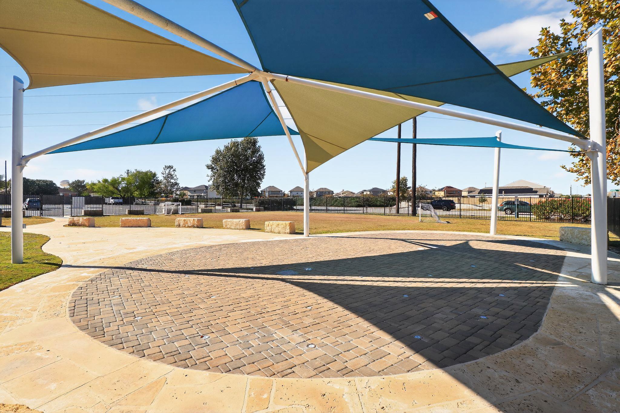 137 Miracle Dr, Jarrell, TX 76537