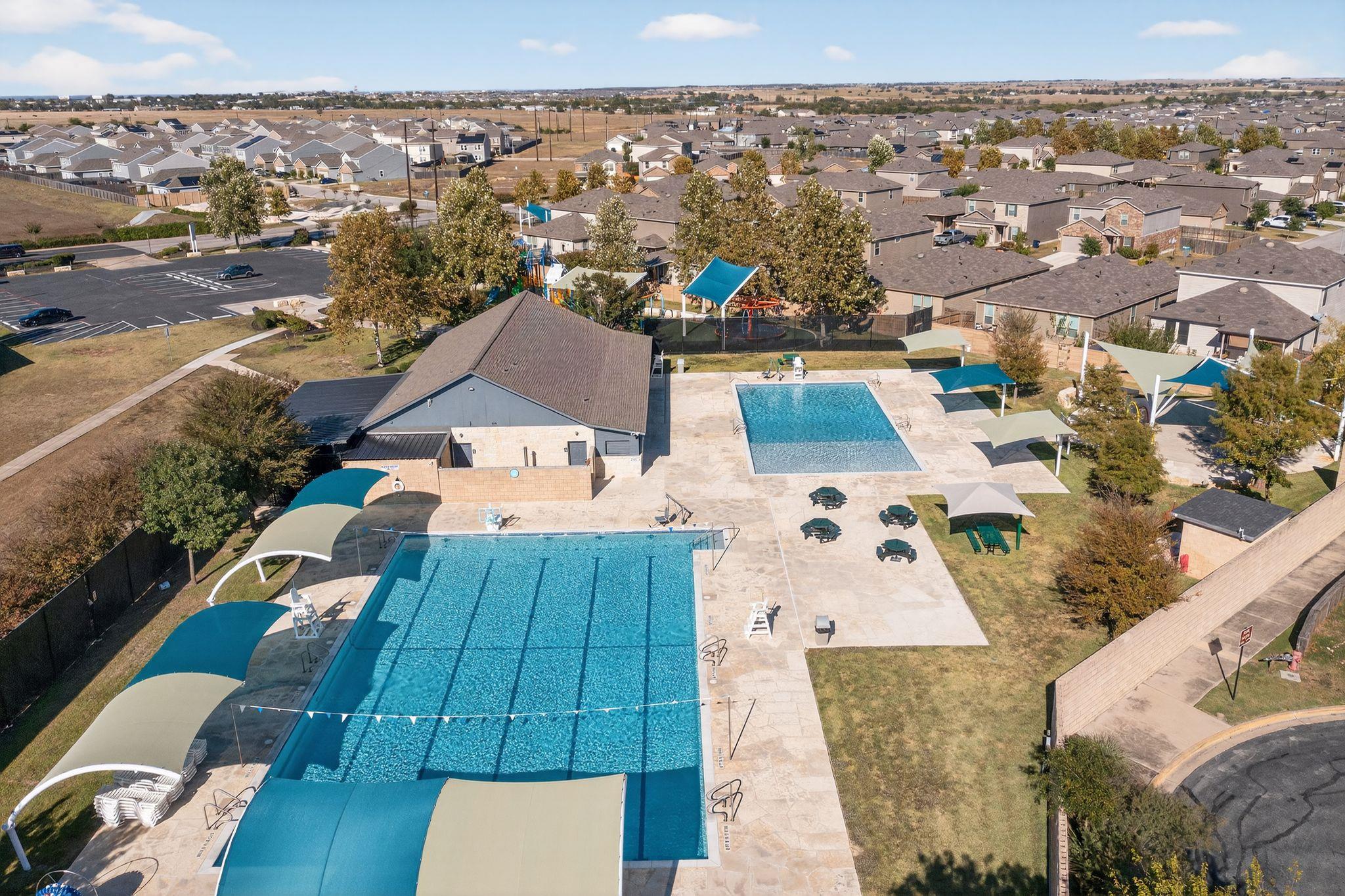 137 Miracle Dr, Jarrell, TX 76537