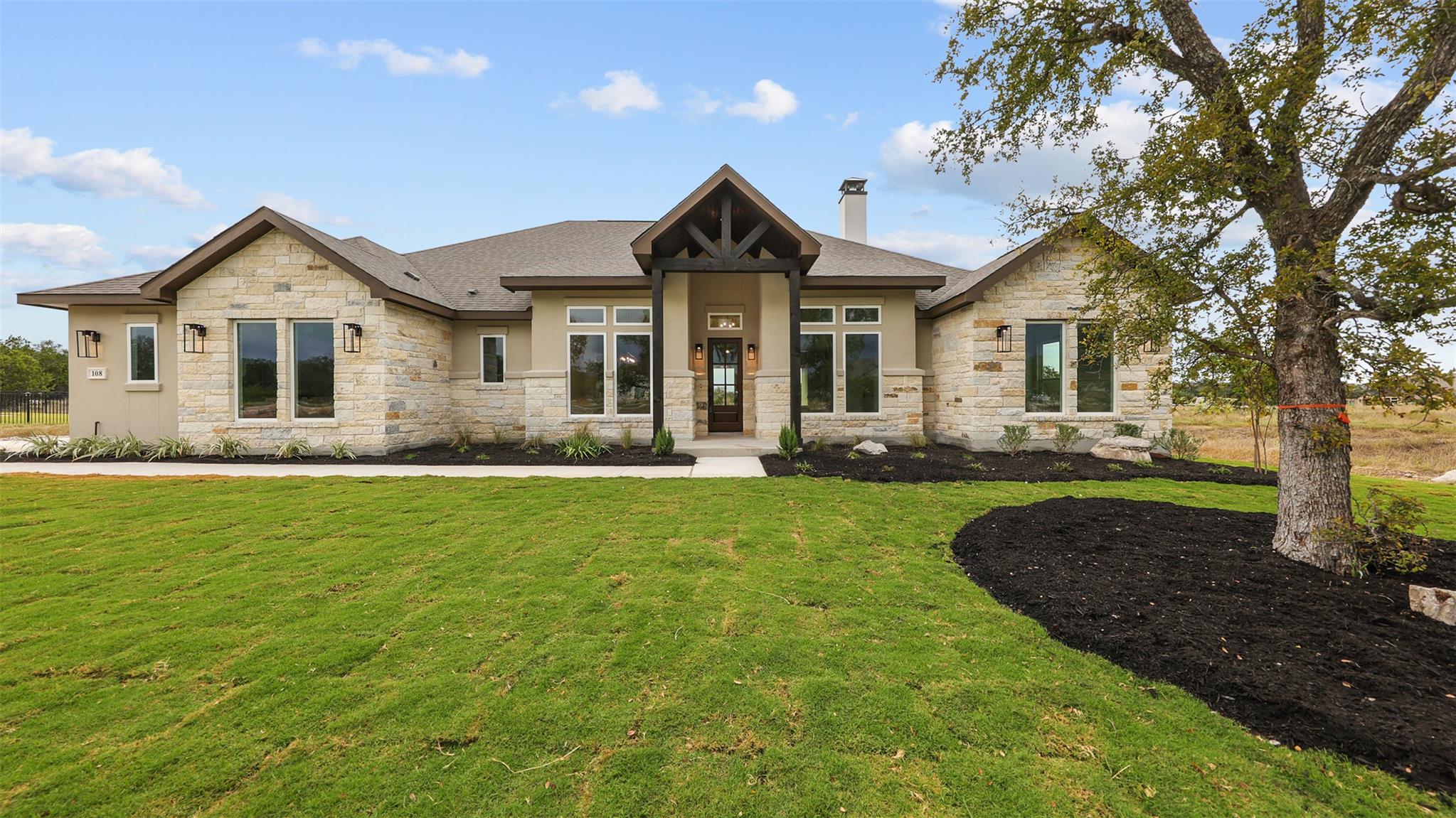 108 Tranquility Trl, Spicewood, TX 78669