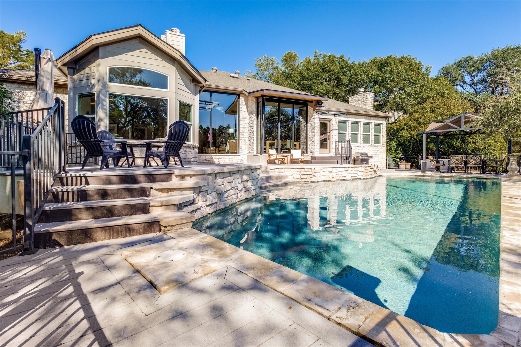 2801 Barton Point Dr, Austin, TX 78733