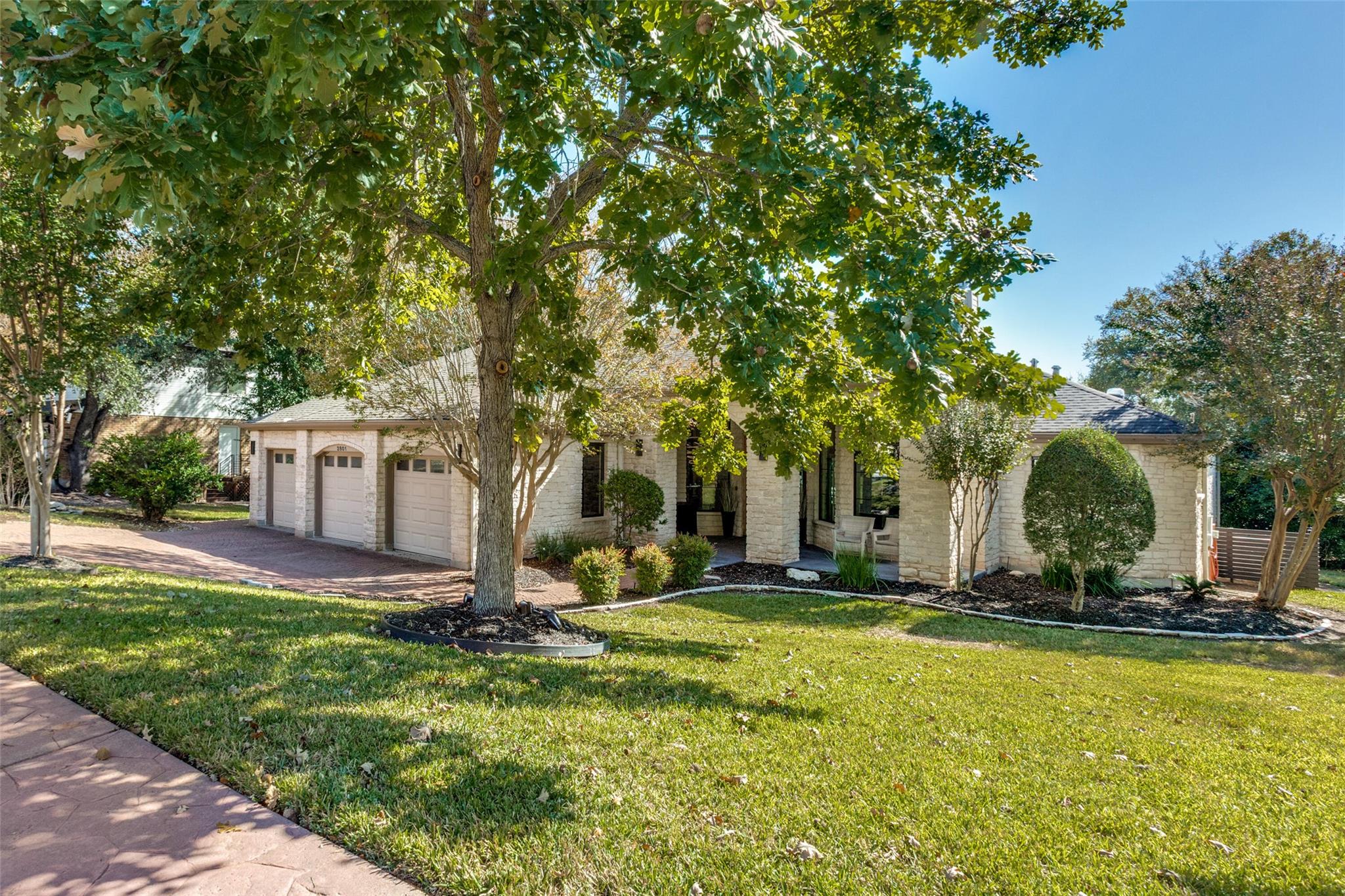 2801 Barton Point Dr, Austin, TX 78733