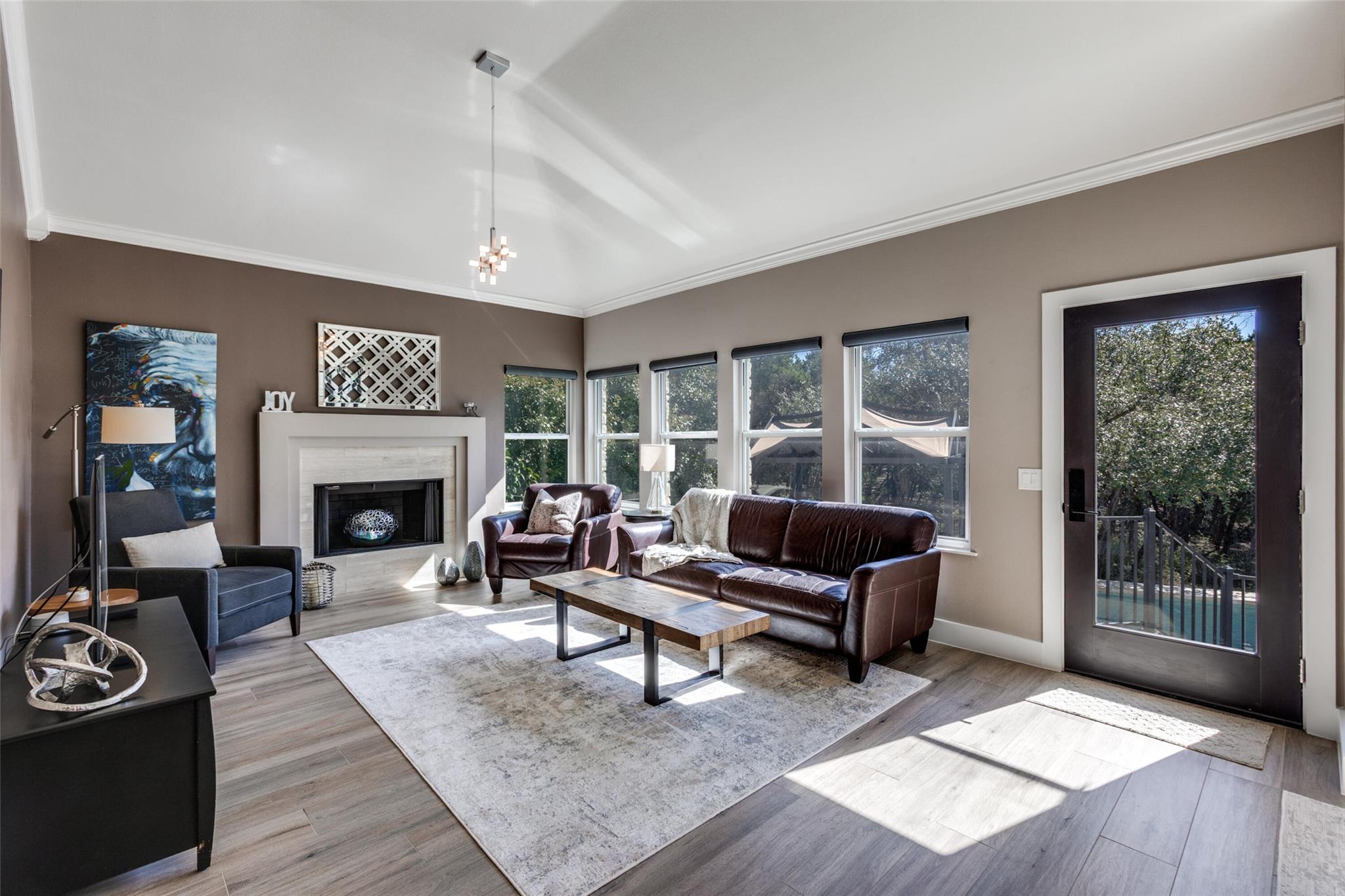 2801 Barton Point Dr, Austin, TX 78733