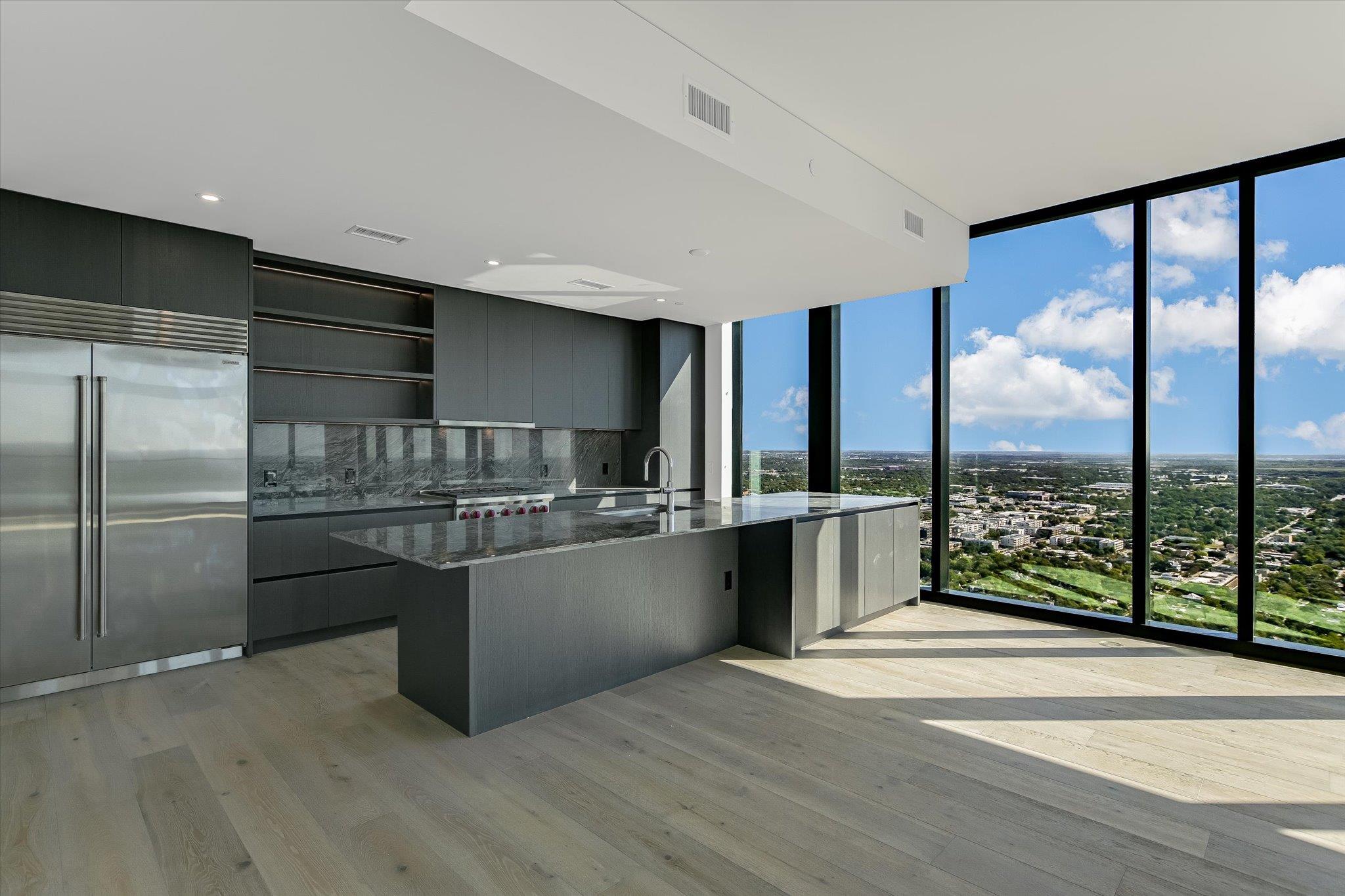 610 Davis St # 4501, Austin, TX 78701