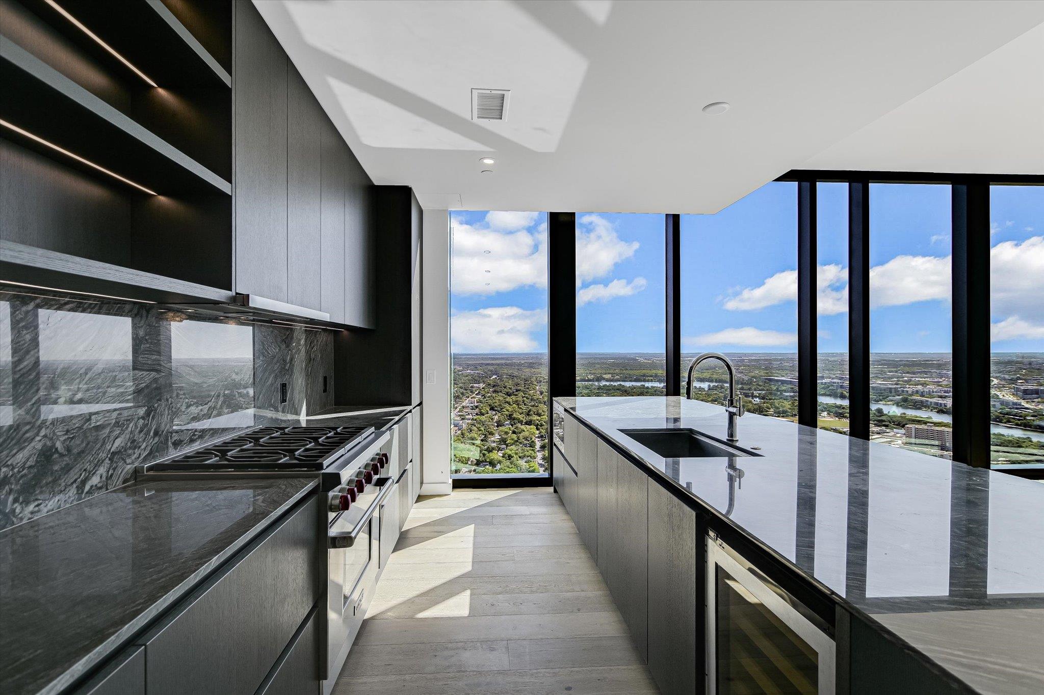 610 Davis St # 4501, Austin, TX 78701