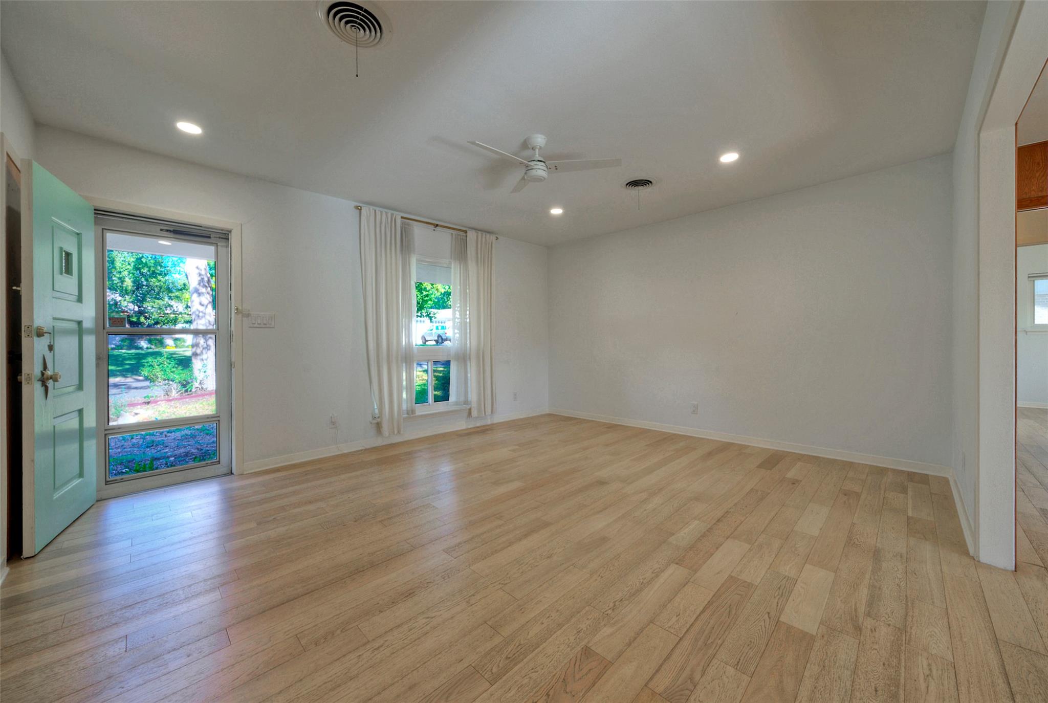 1709 Mariposa Dr, Austin, TX 78741