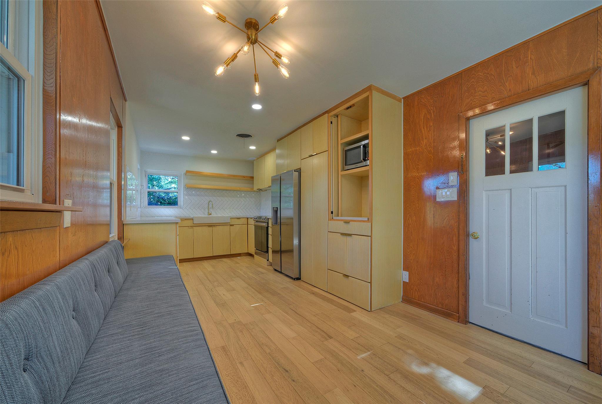 1709 Mariposa Dr, Austin, TX 78741