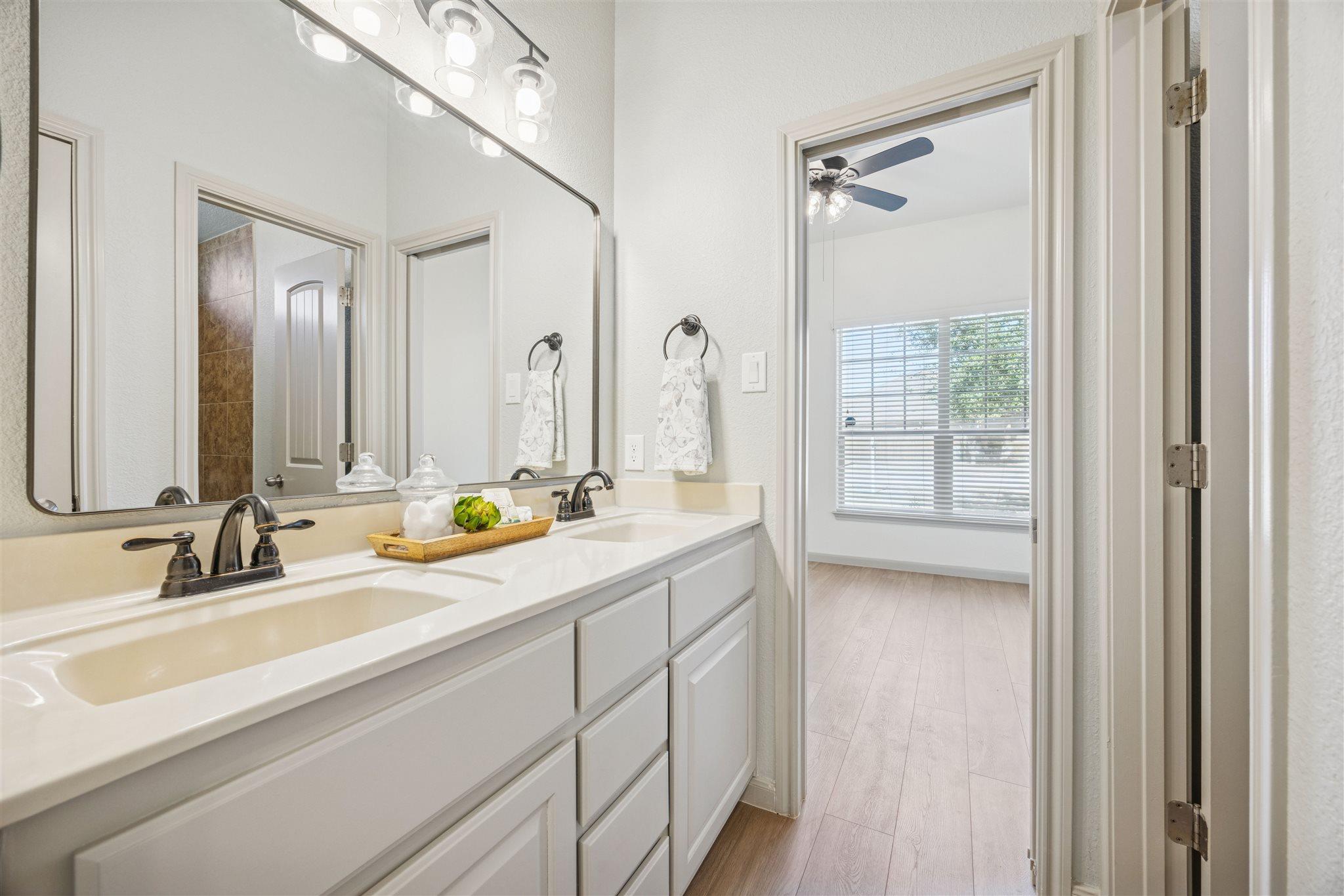 3329 Eagle Ridge Ln, Pflugerville, TX 78660