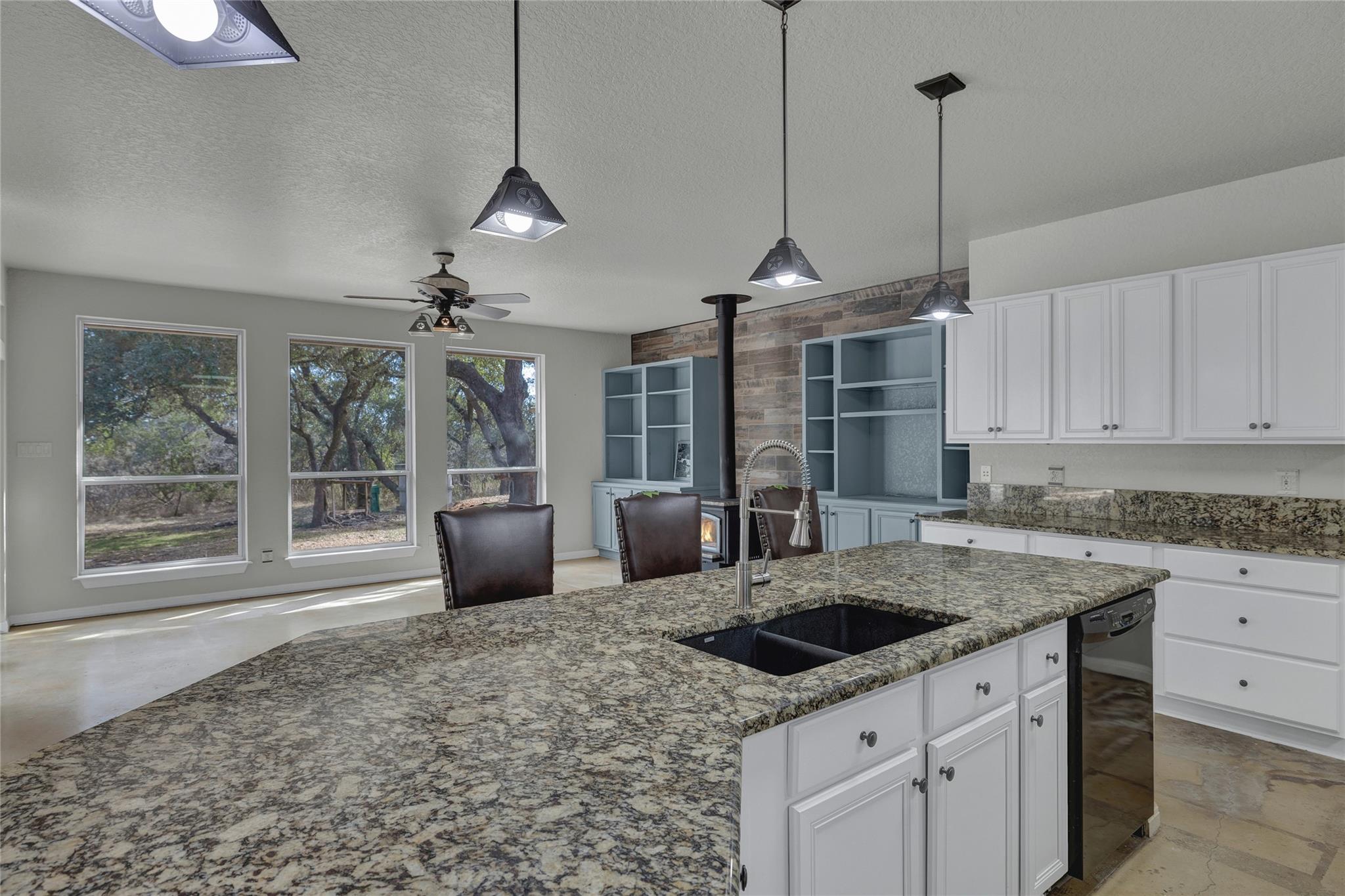 150 Hidden Holw, New Braunfels, TX 78132