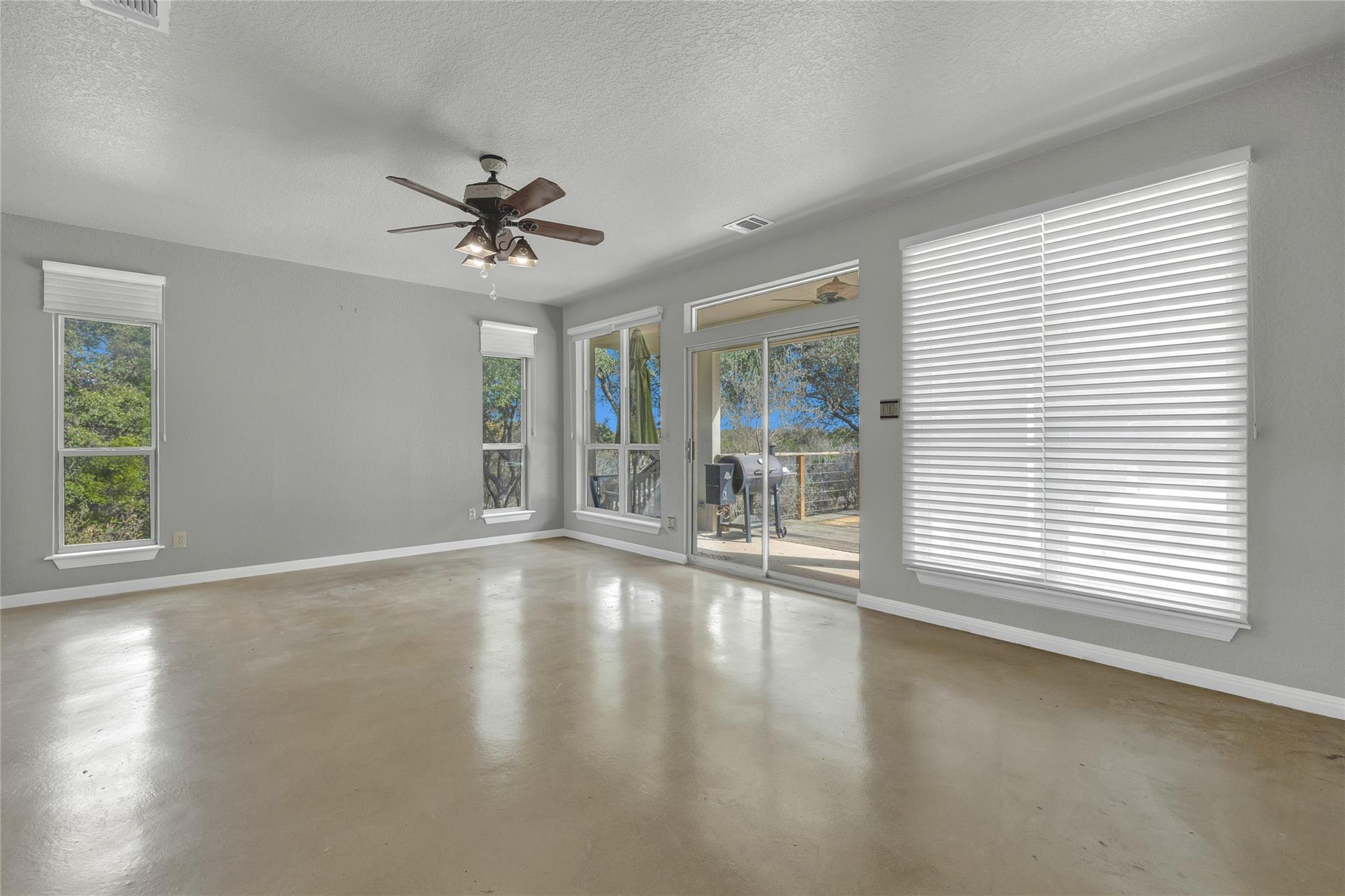 150 Hidden Holw, New Braunfels, TX 78132