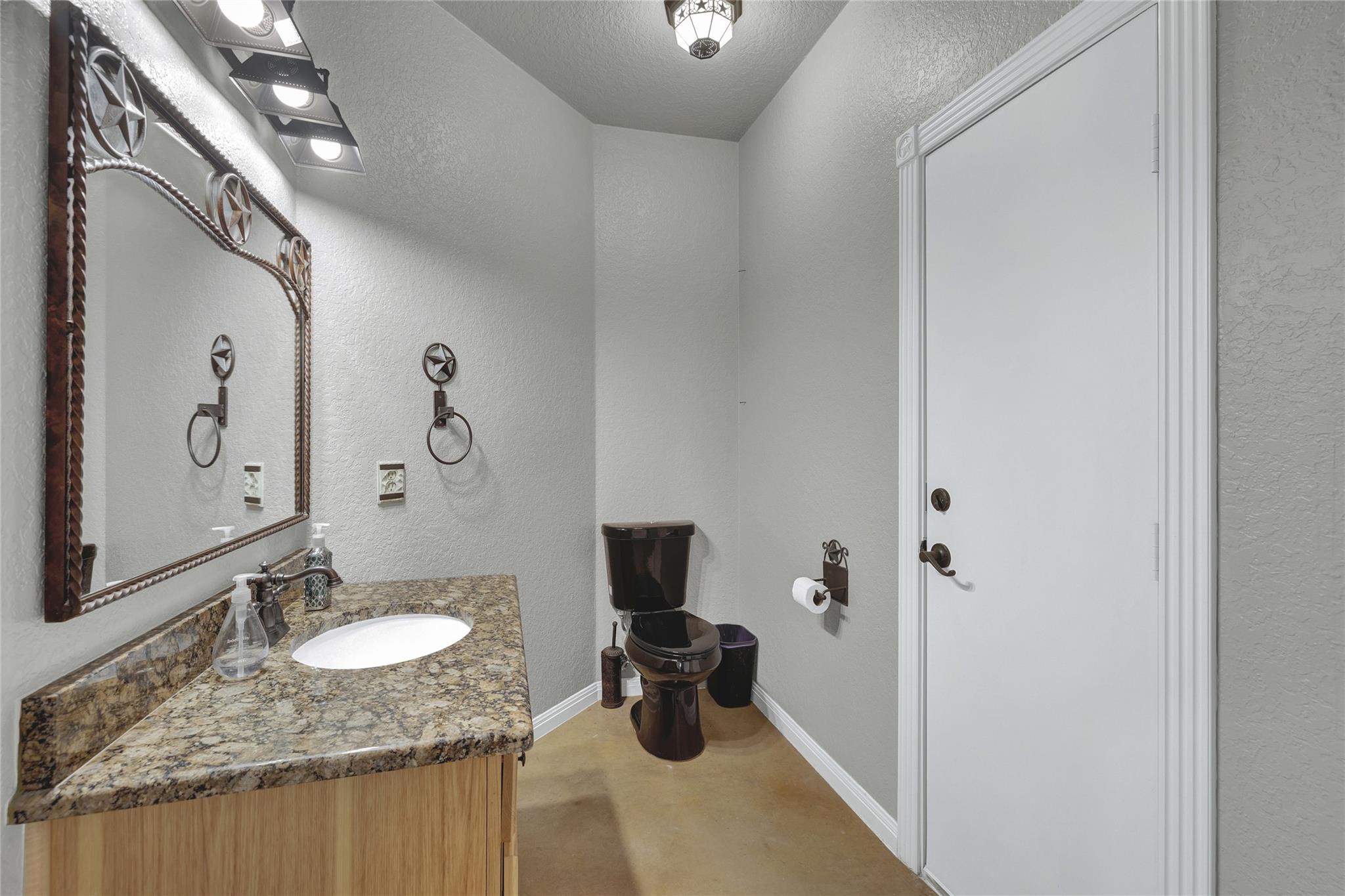 150 Hidden Holw, New Braunfels, TX 78132