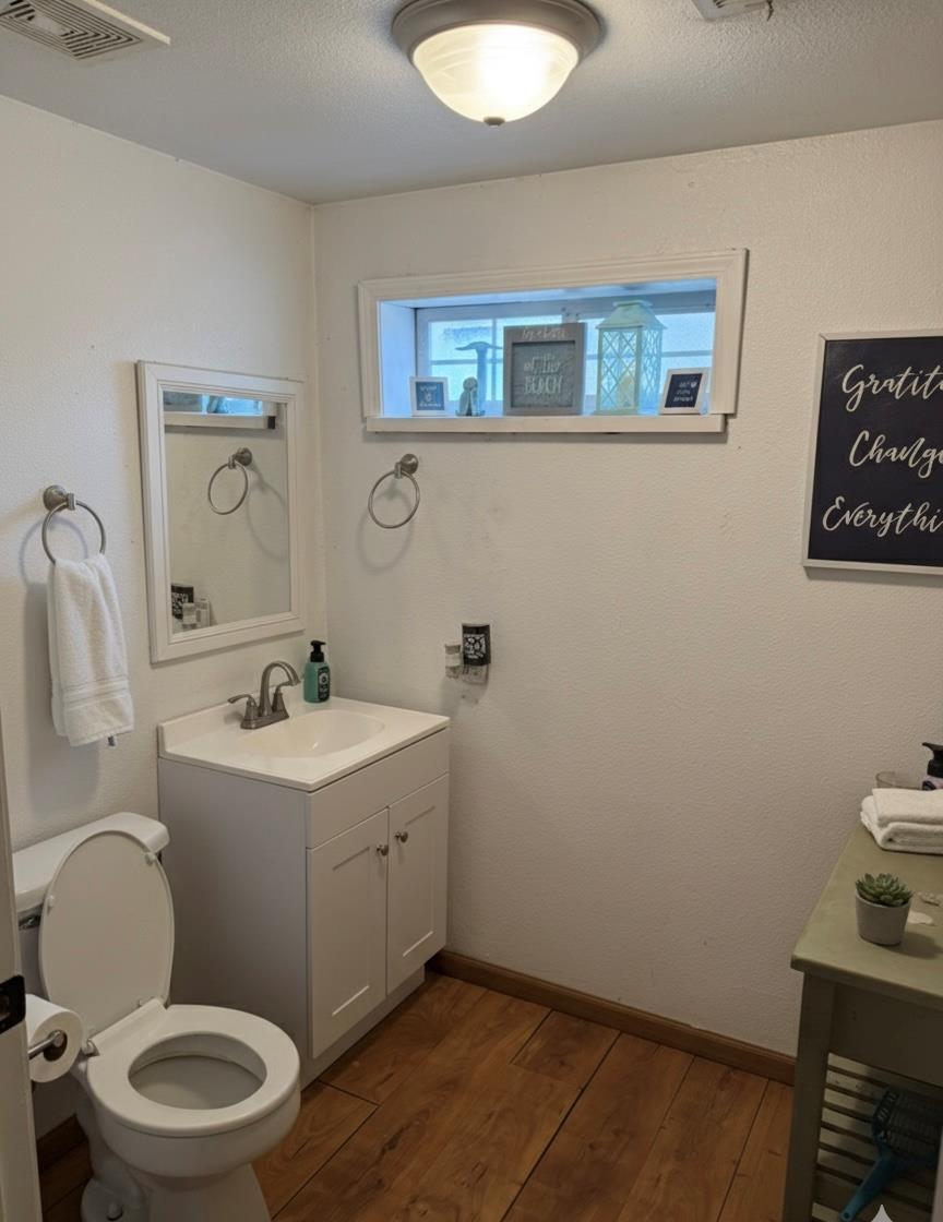 616 S Rockdale St, Lexington, TX 78947