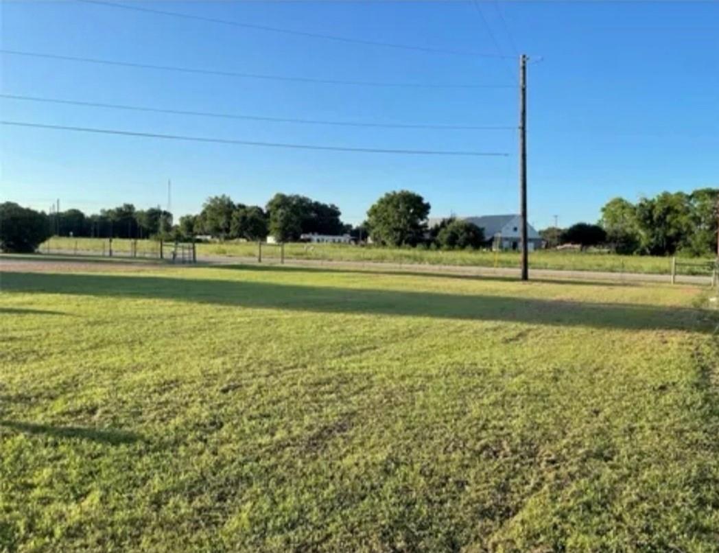 616 S Rockdale St, Lexington, TX 78947