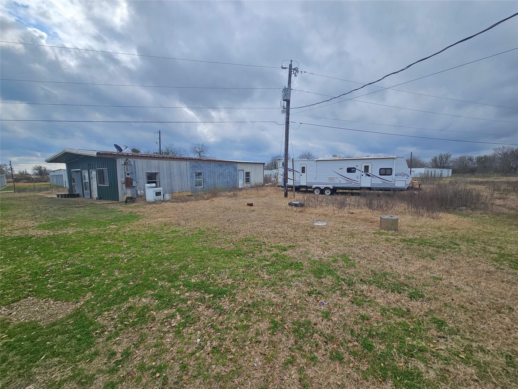 616 S Rockdale St, Lexington, TX 78947