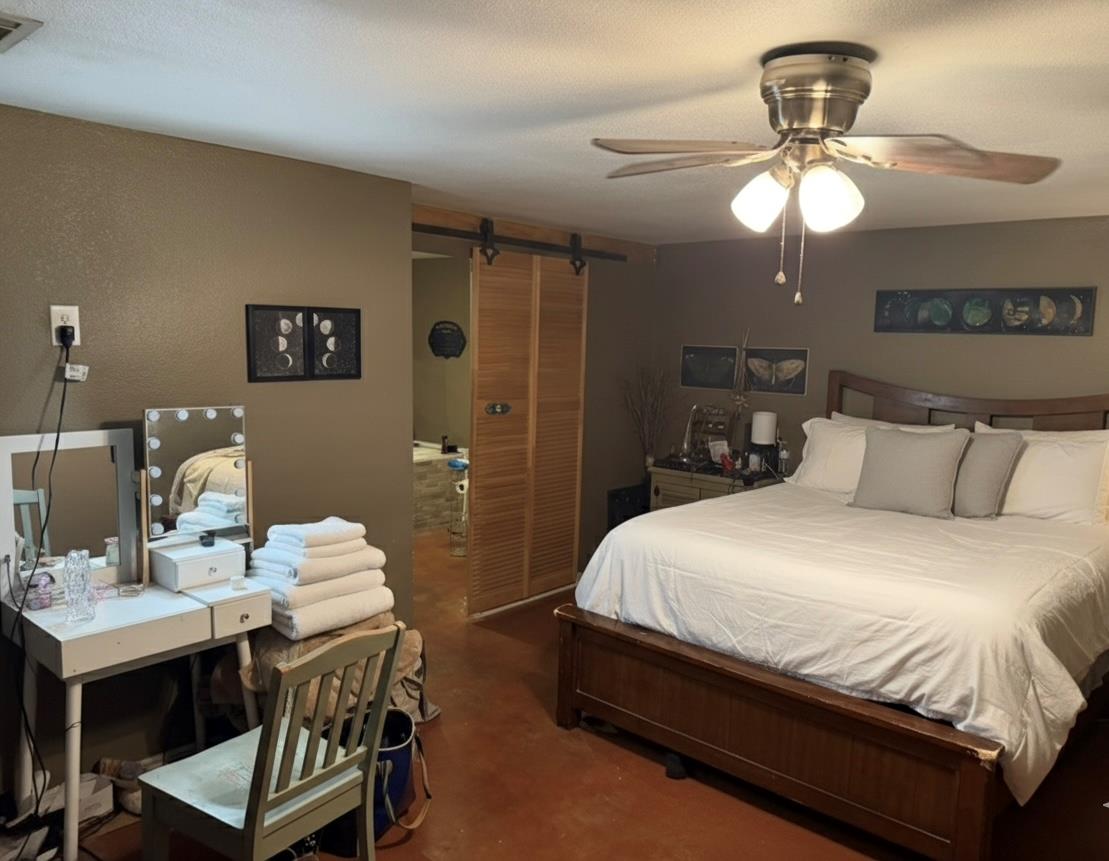 616 S Rockdale St, Lexington, TX 78947