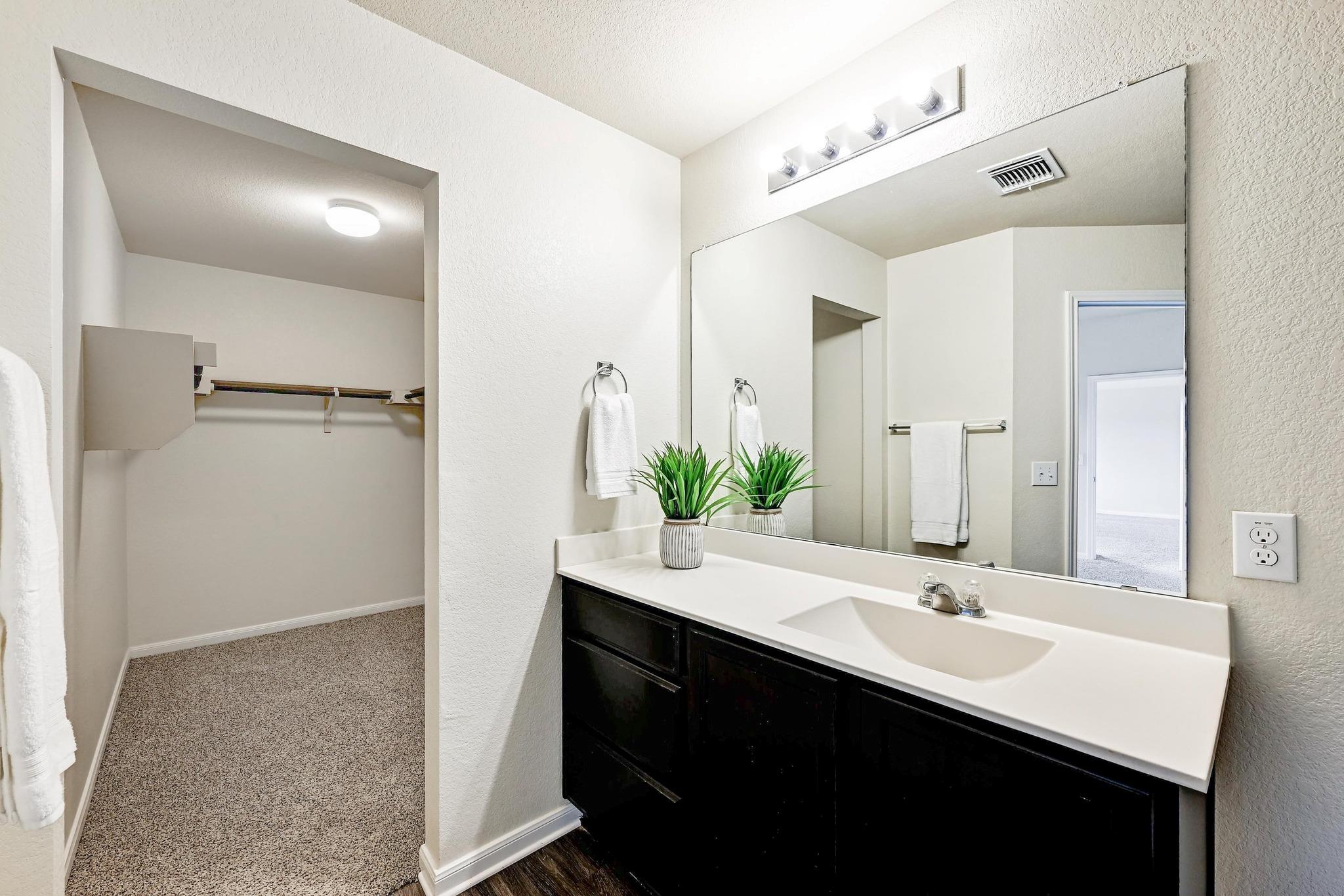 245 Voss, Kyle, TX 78640