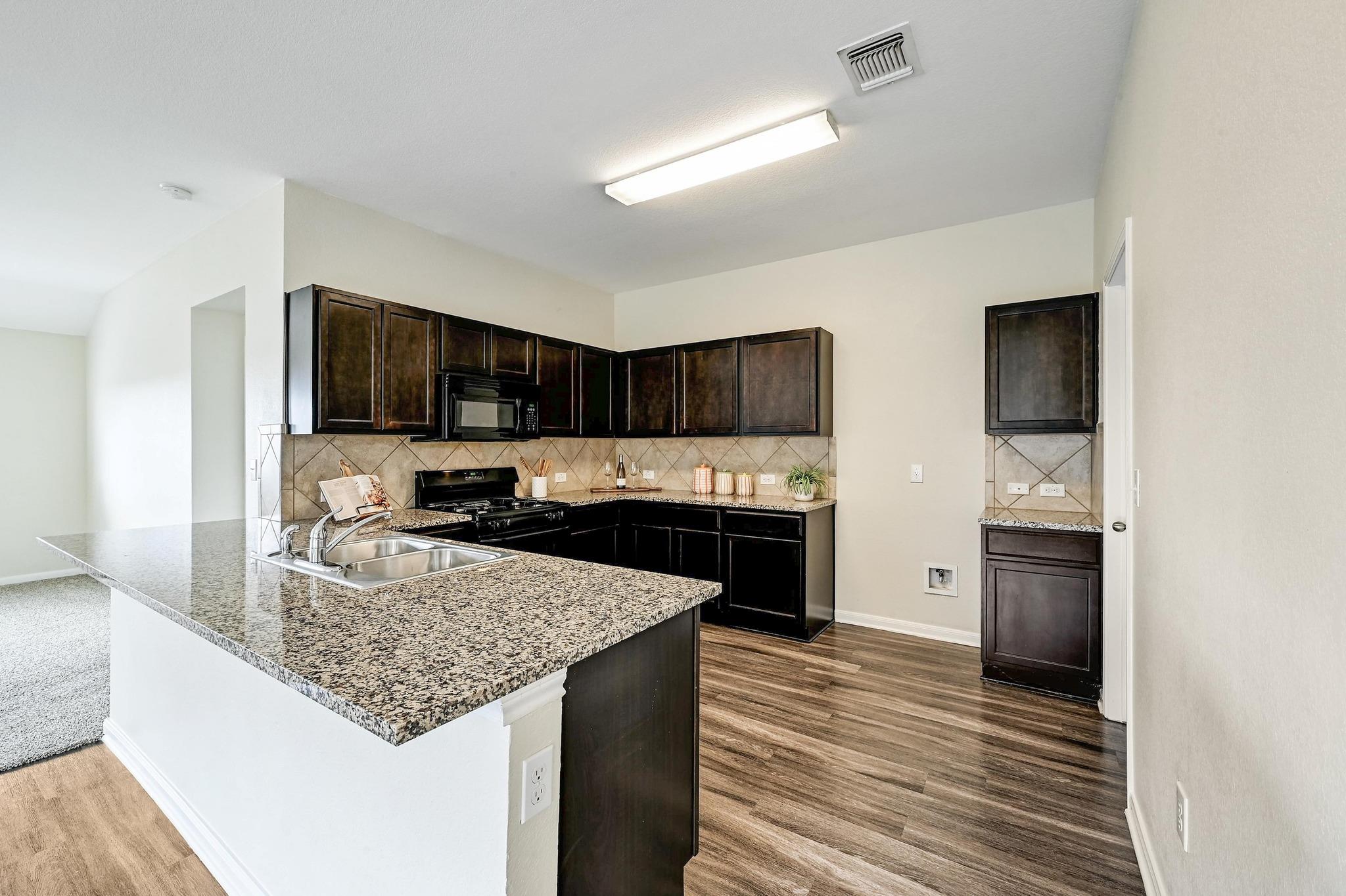 245 Voss, Kyle, TX 78640