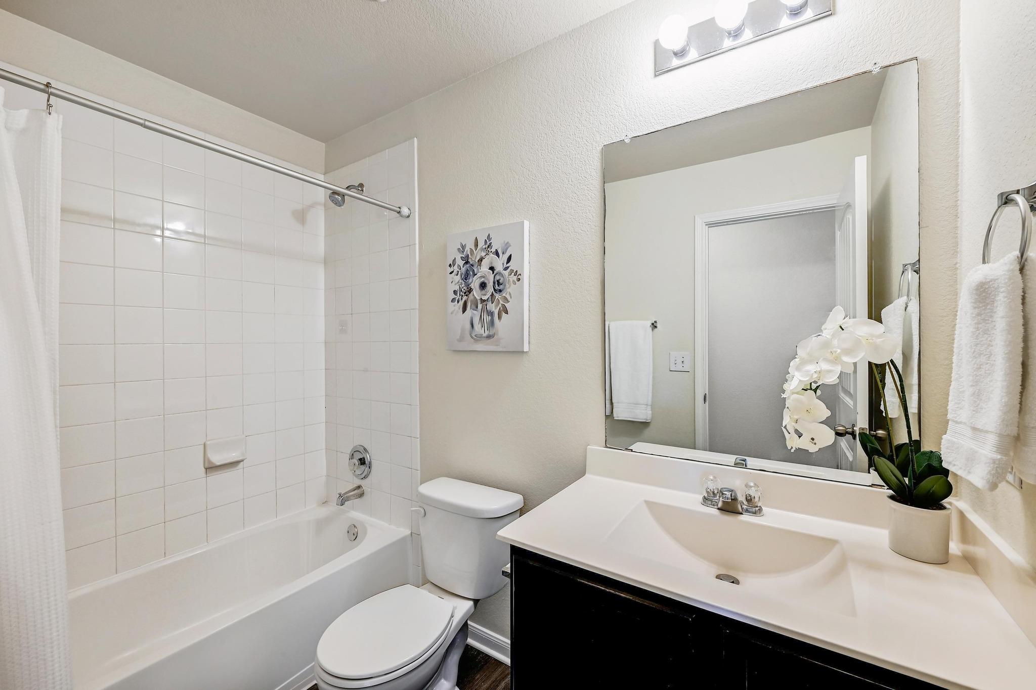 245 Voss, Kyle, TX 78640