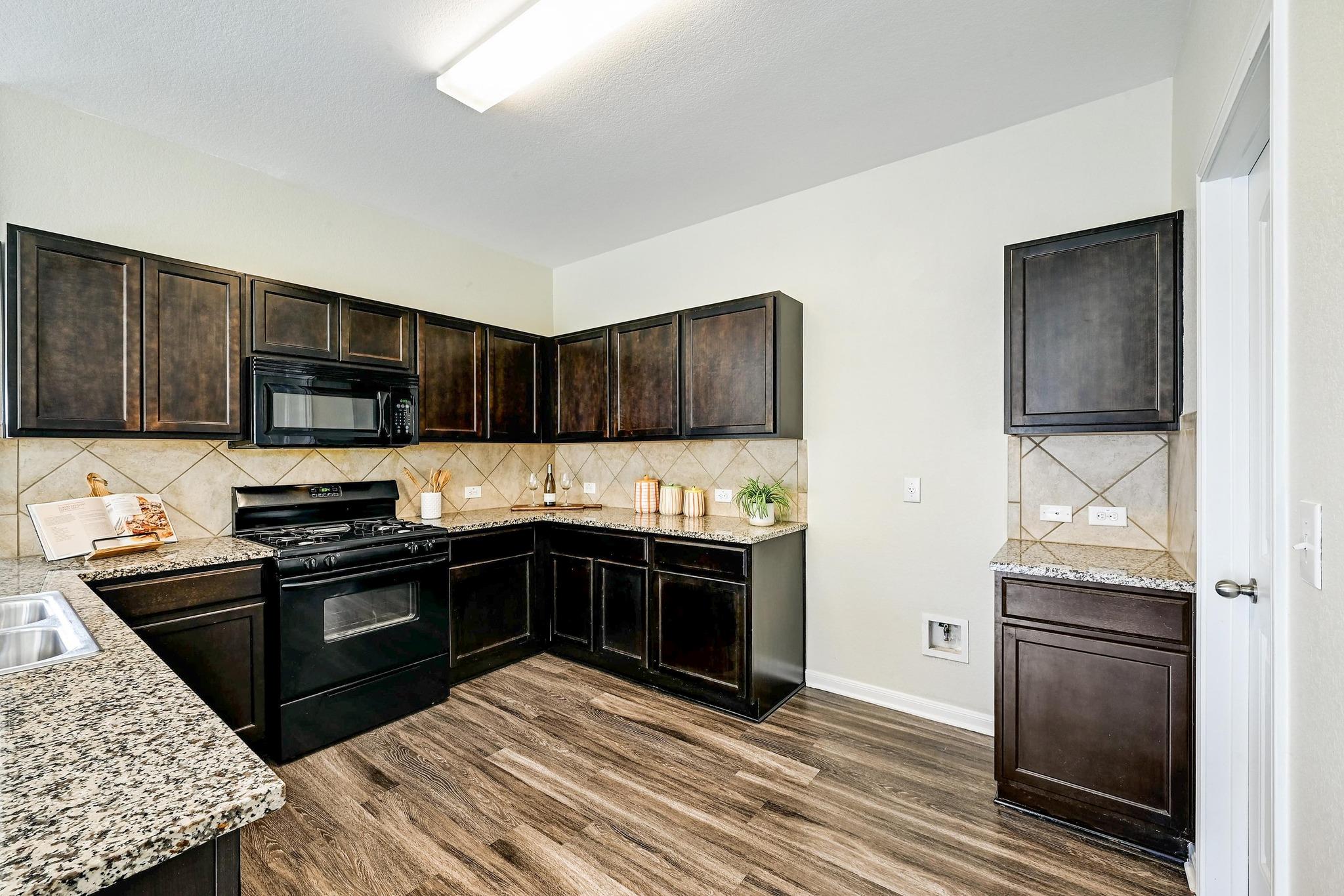 245 Voss, Kyle, TX 78640