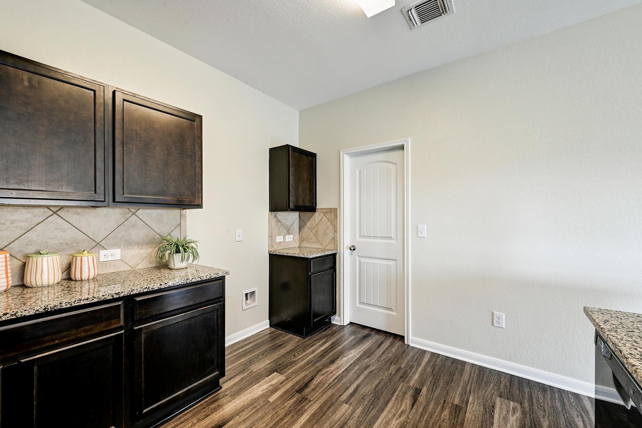 245 Voss, Kyle, TX 78640