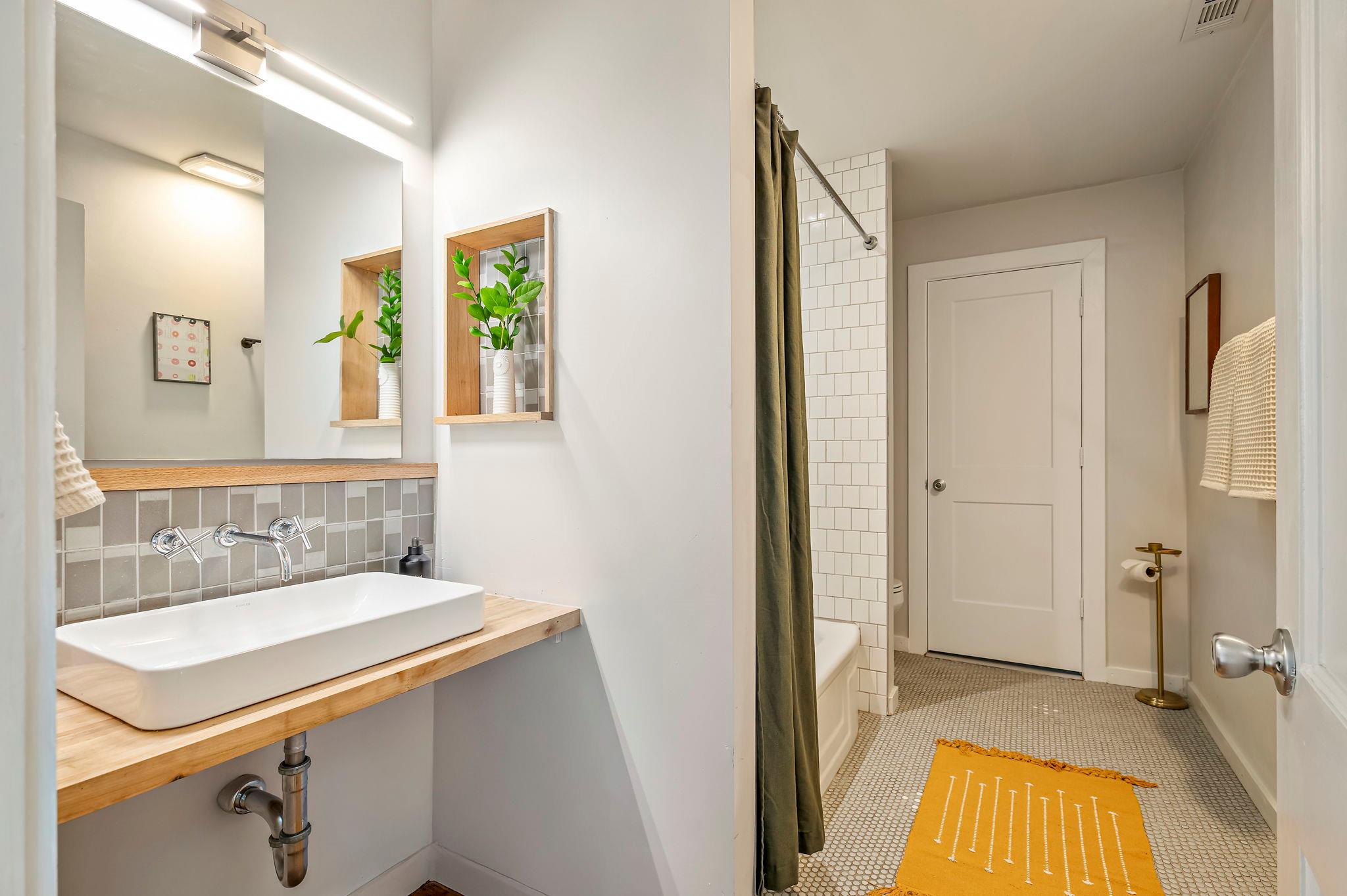 618 Denson Dr, Austin, TX 78752