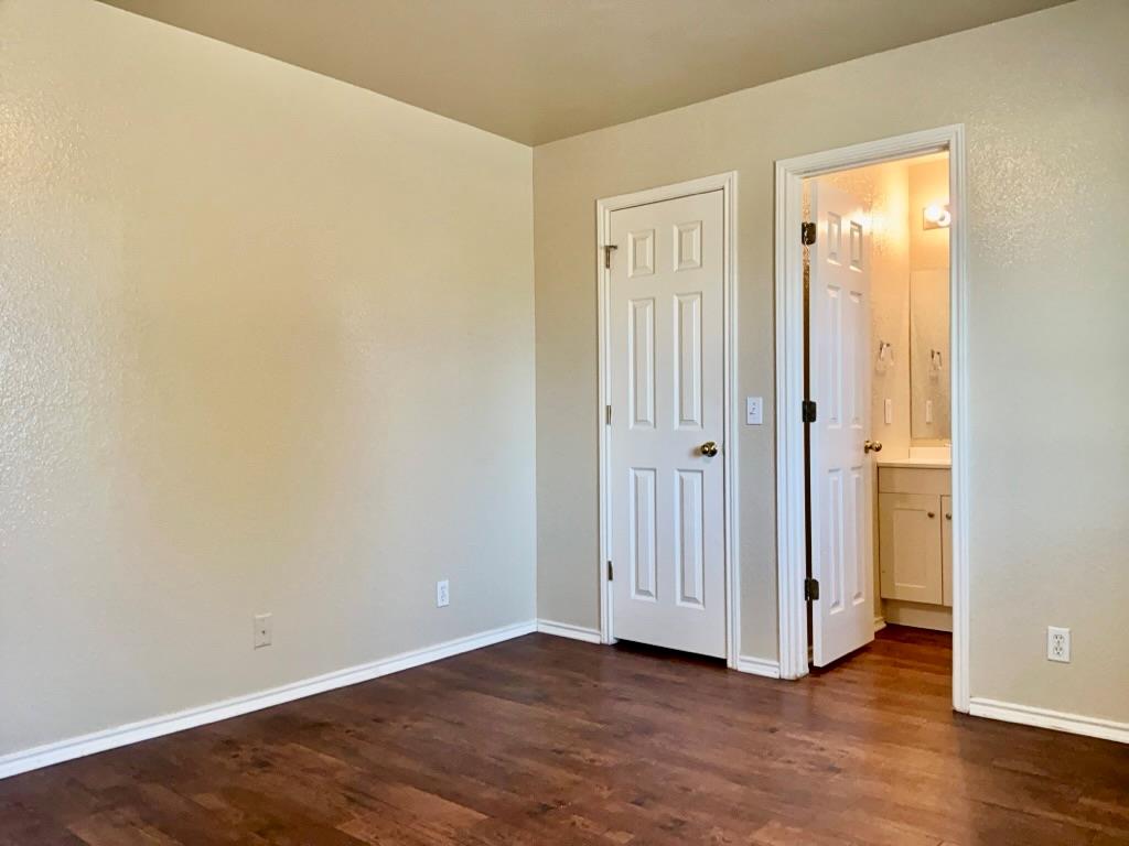 615 Losoya Ct, Hutto, TX 78634